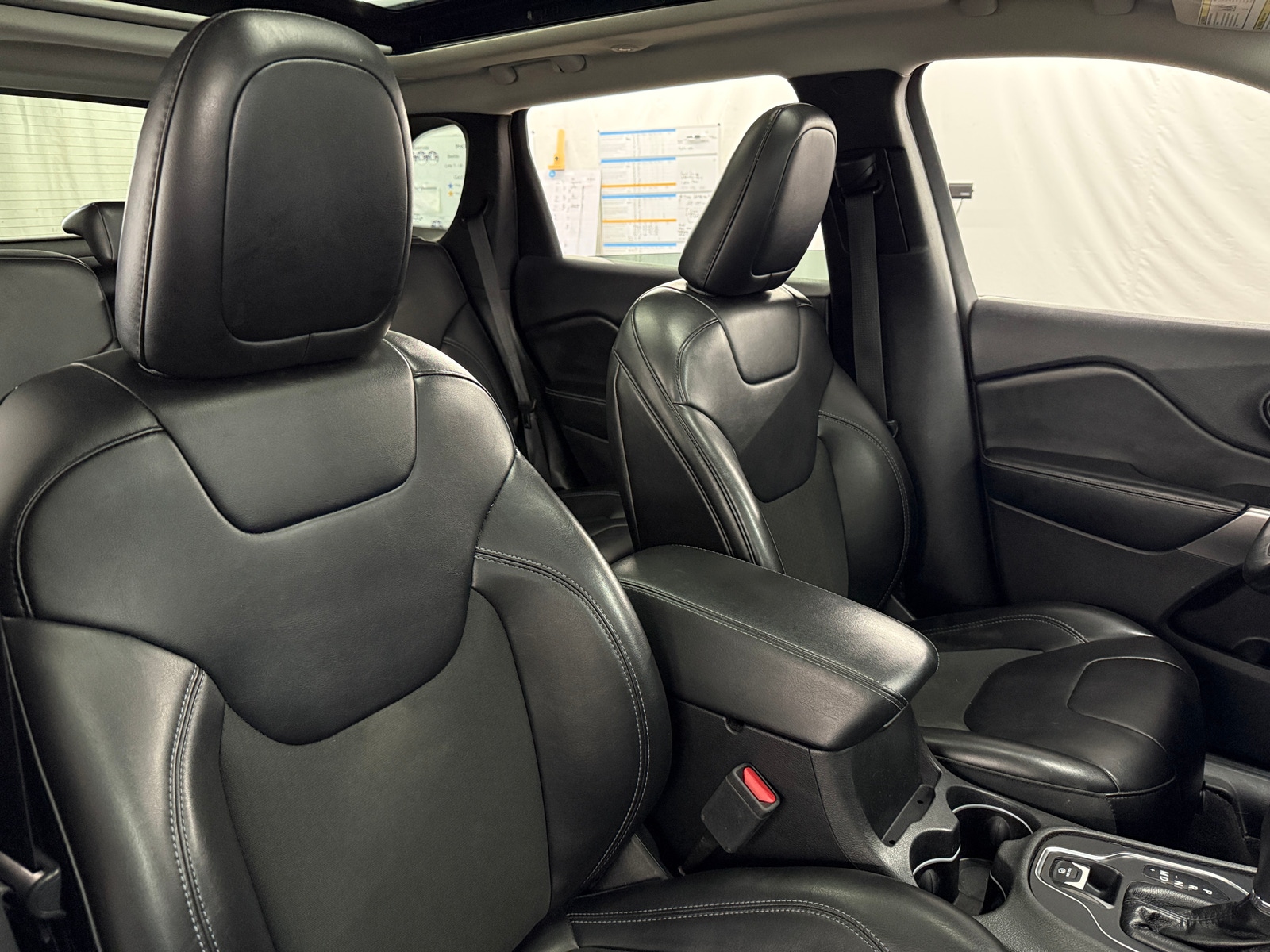 Thumbnail: 2019 Jeep Cherokee - 2