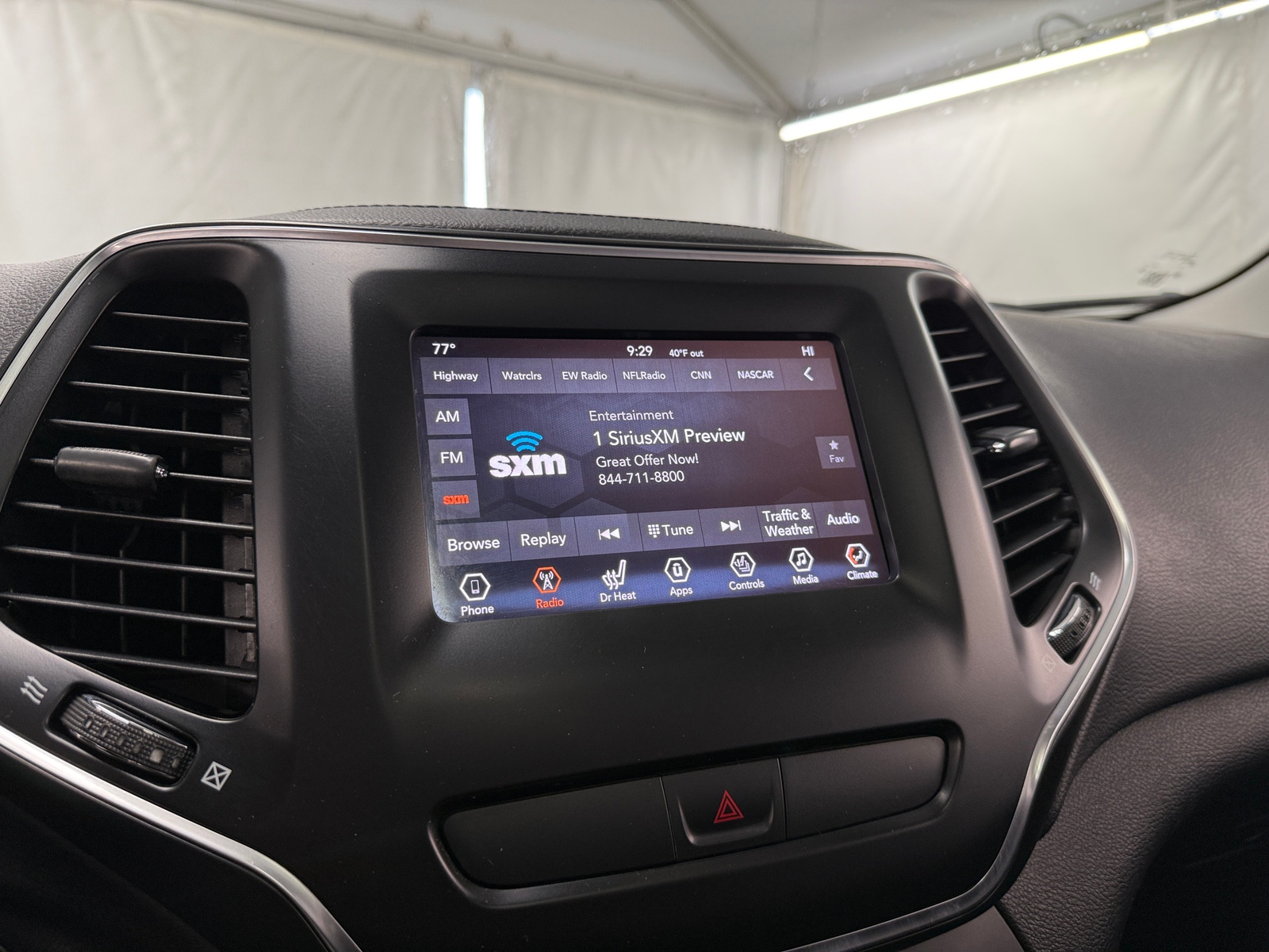 Thumbnail: 2019 Jeep Cherokee - 4