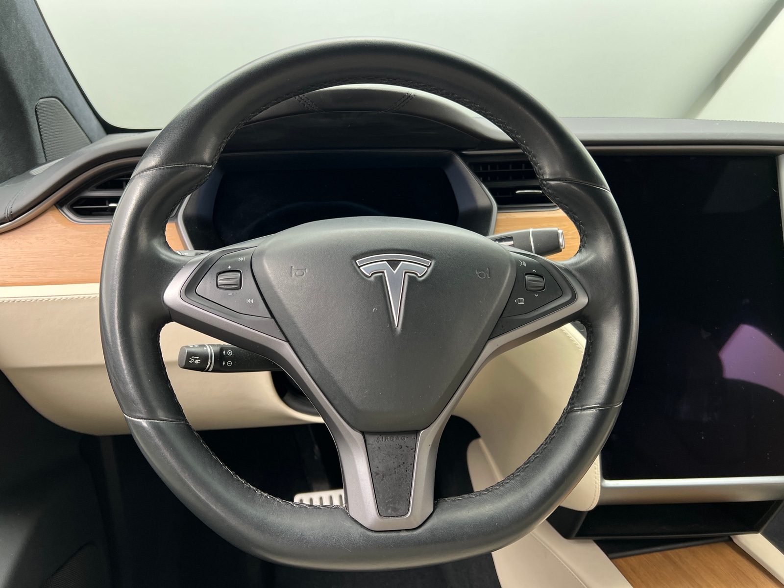 Thumbnail: 2020 Tesla Model X - 4