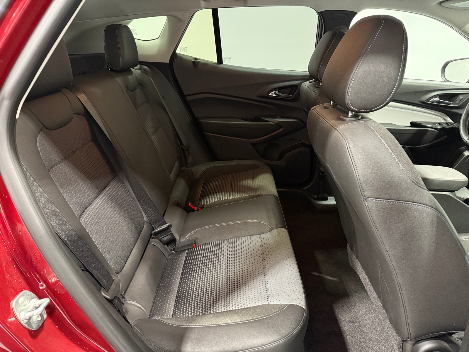 Thumbnail: 2025 Chevrolet Trax - 6