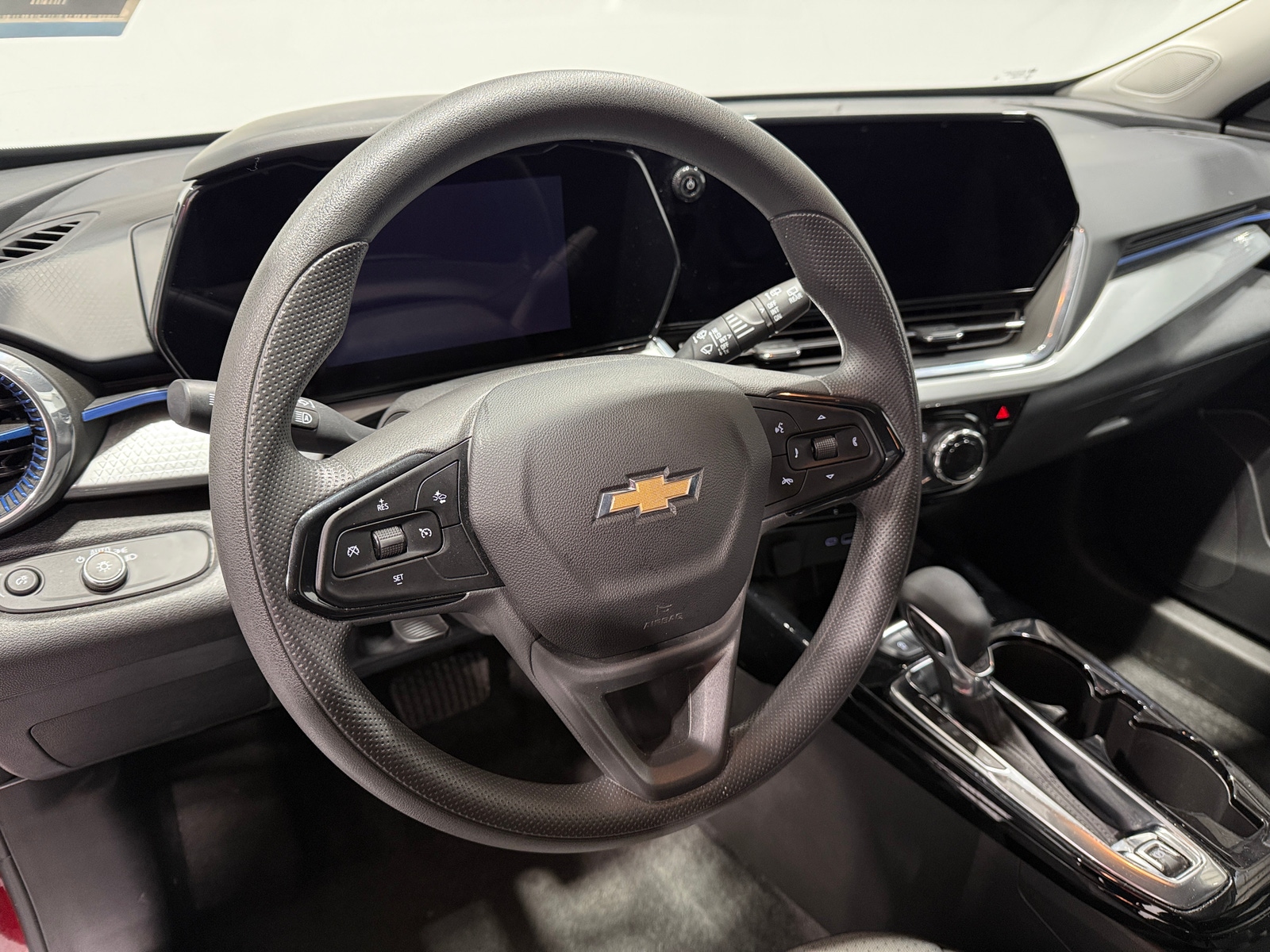 Thumbnail: 2025 Chevrolet Trax - 5