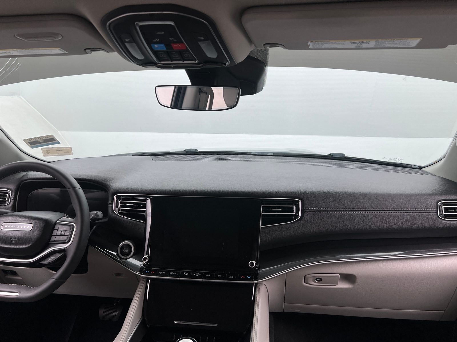 Thumbnail: 2022 Jeep Wagoneer - 2