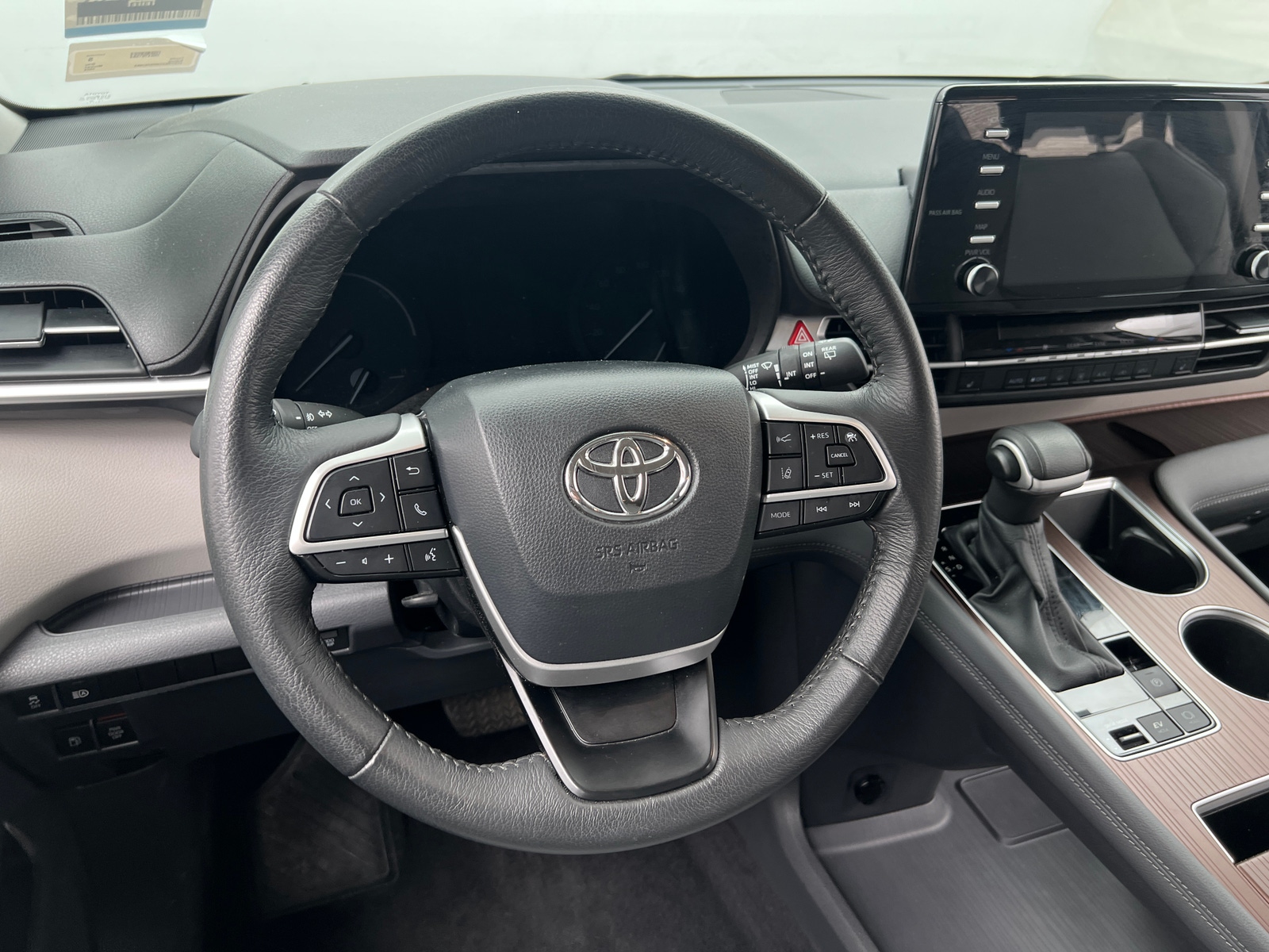 Thumbnail: 2024 Toyota Sienna - 4