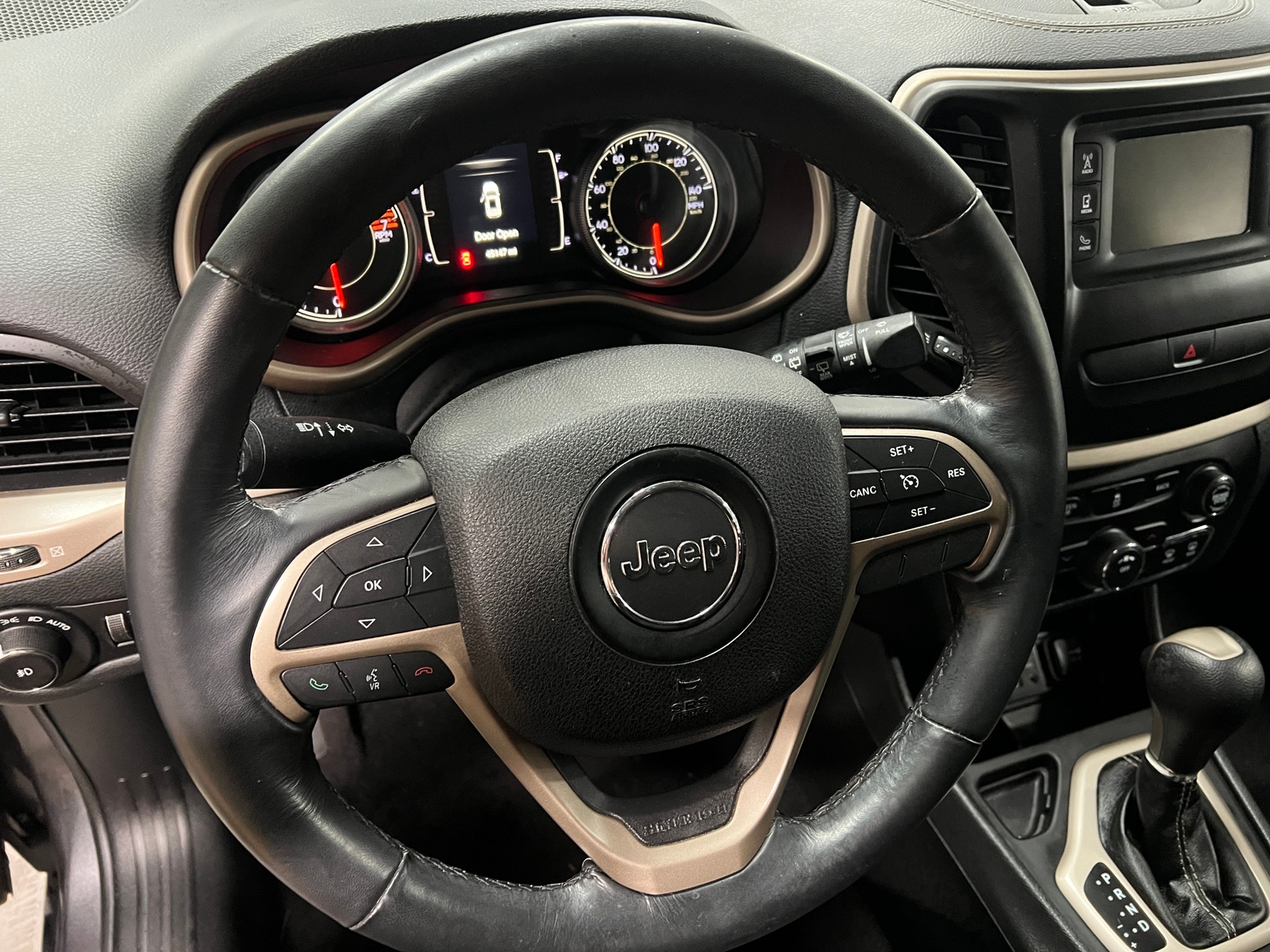 Thumbnail: 2016 Jeep Cherokee - 5