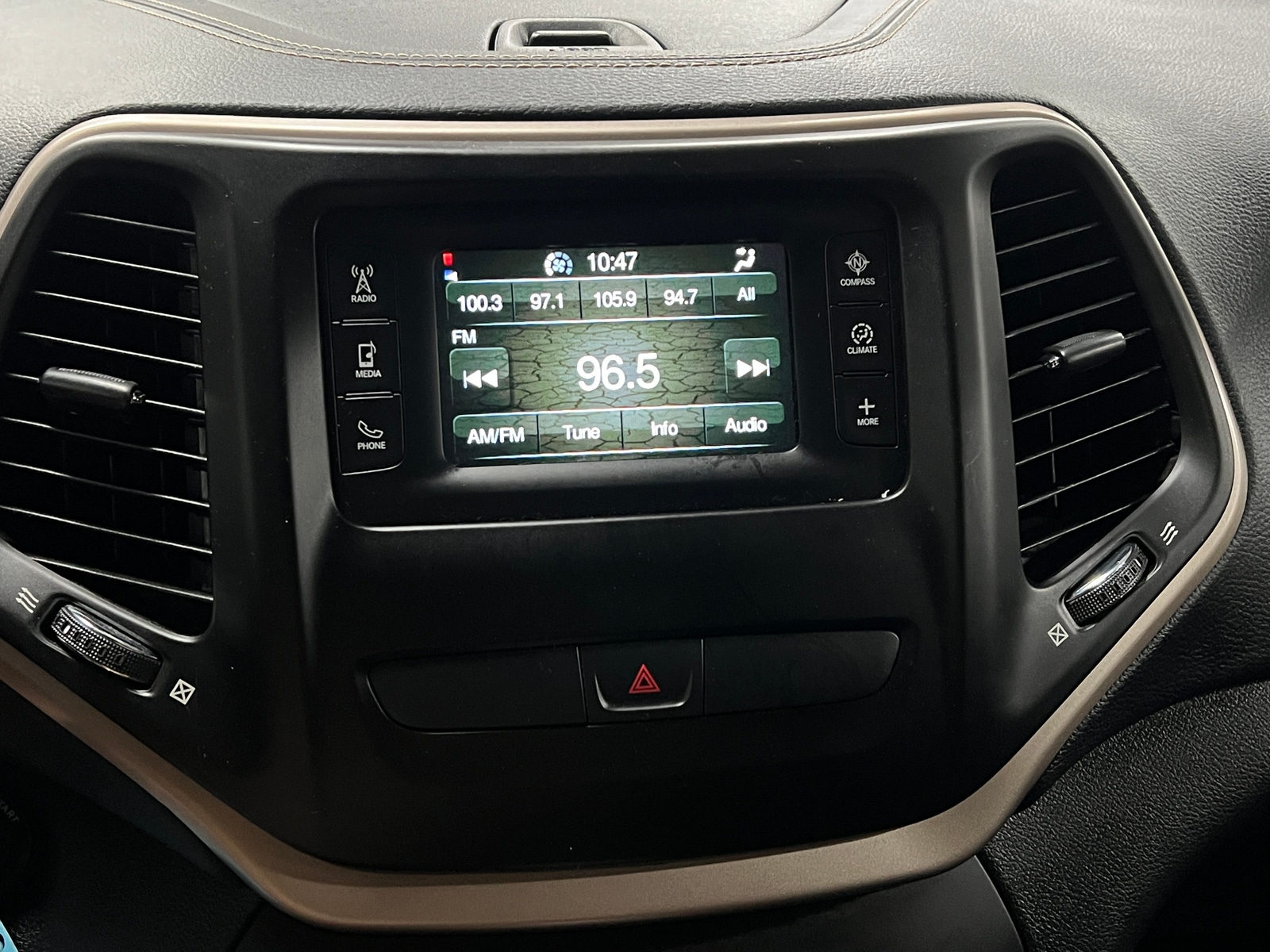 Thumbnail: 2016 Jeep Cherokee - 4