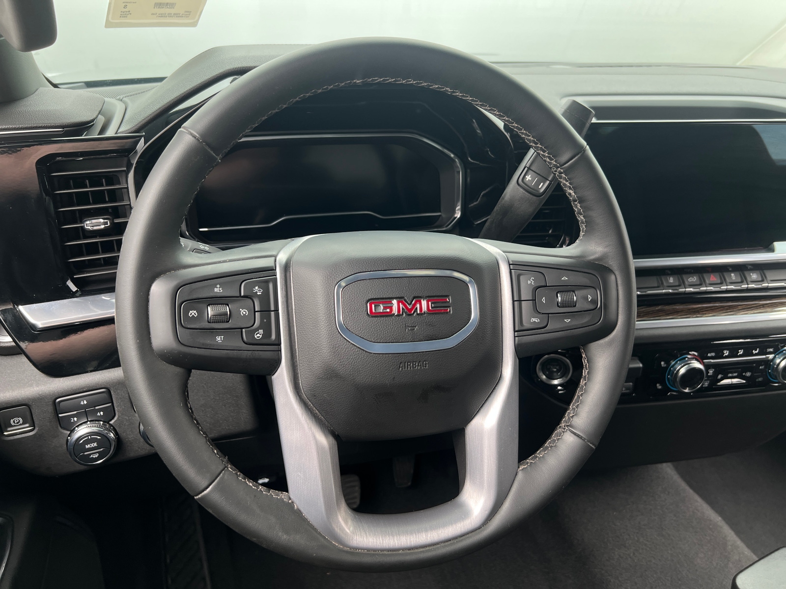 Thumbnail: 2024 GMC Sierra 2500 - 5