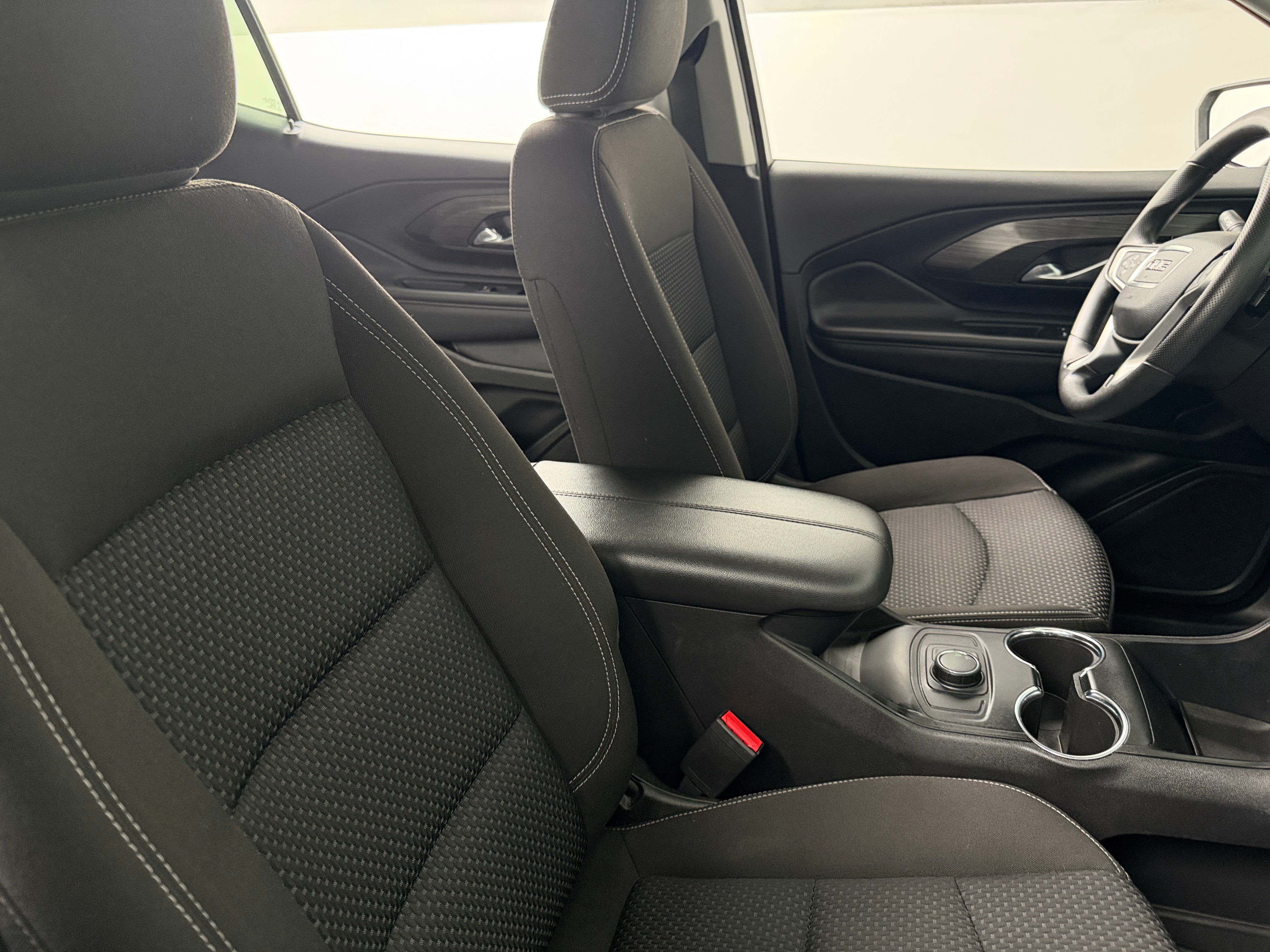 2024 GMC Terrain SLE - Photo 8