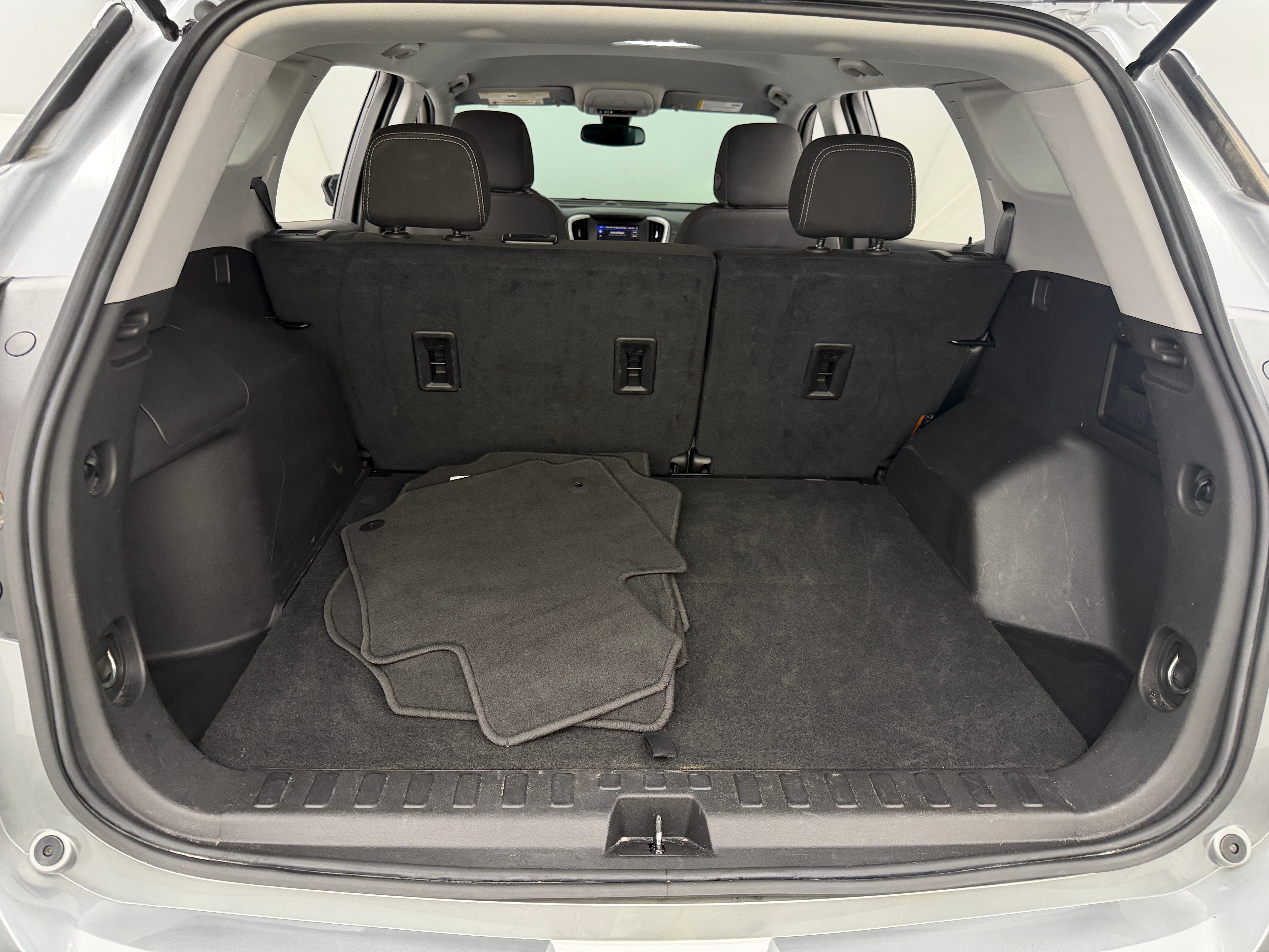 2024 GMC Terrain SLE - Photo 3