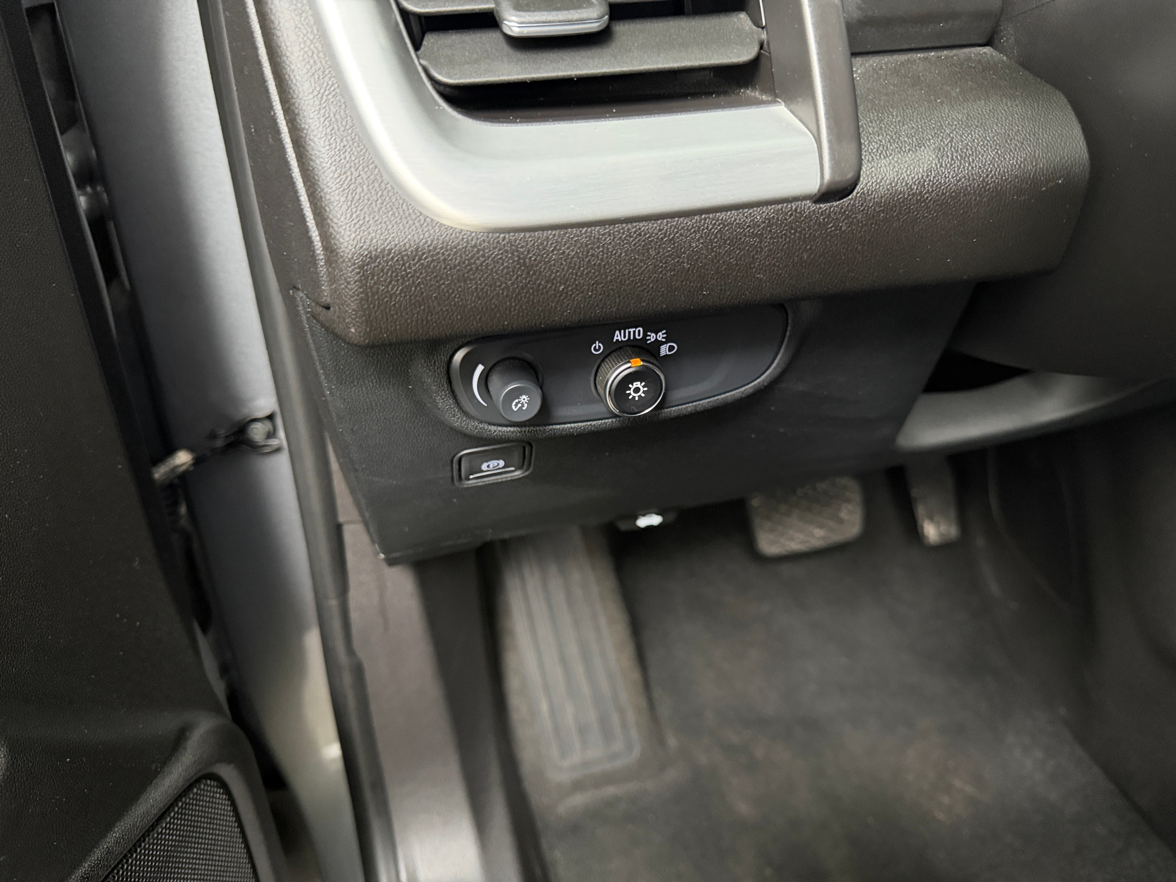 2024 GMC Terrain SLE - Photo 9