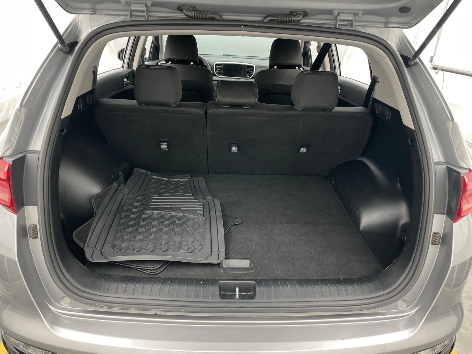 Thumbnail: 2020 Kia Sportage - 7