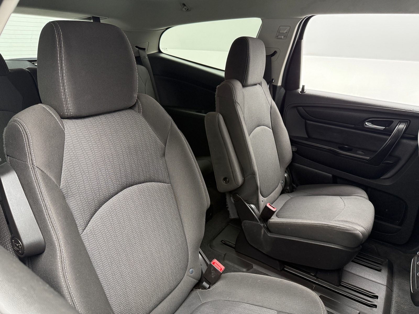 Thumbnail: 2017 Chevrolet Traverse - 6