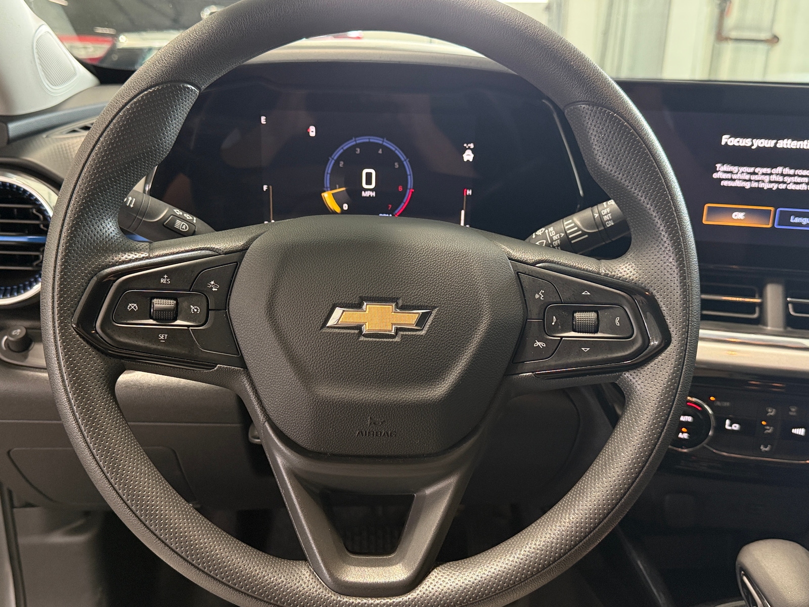 Thumbnail: 2025 Chevrolet Trax - 5