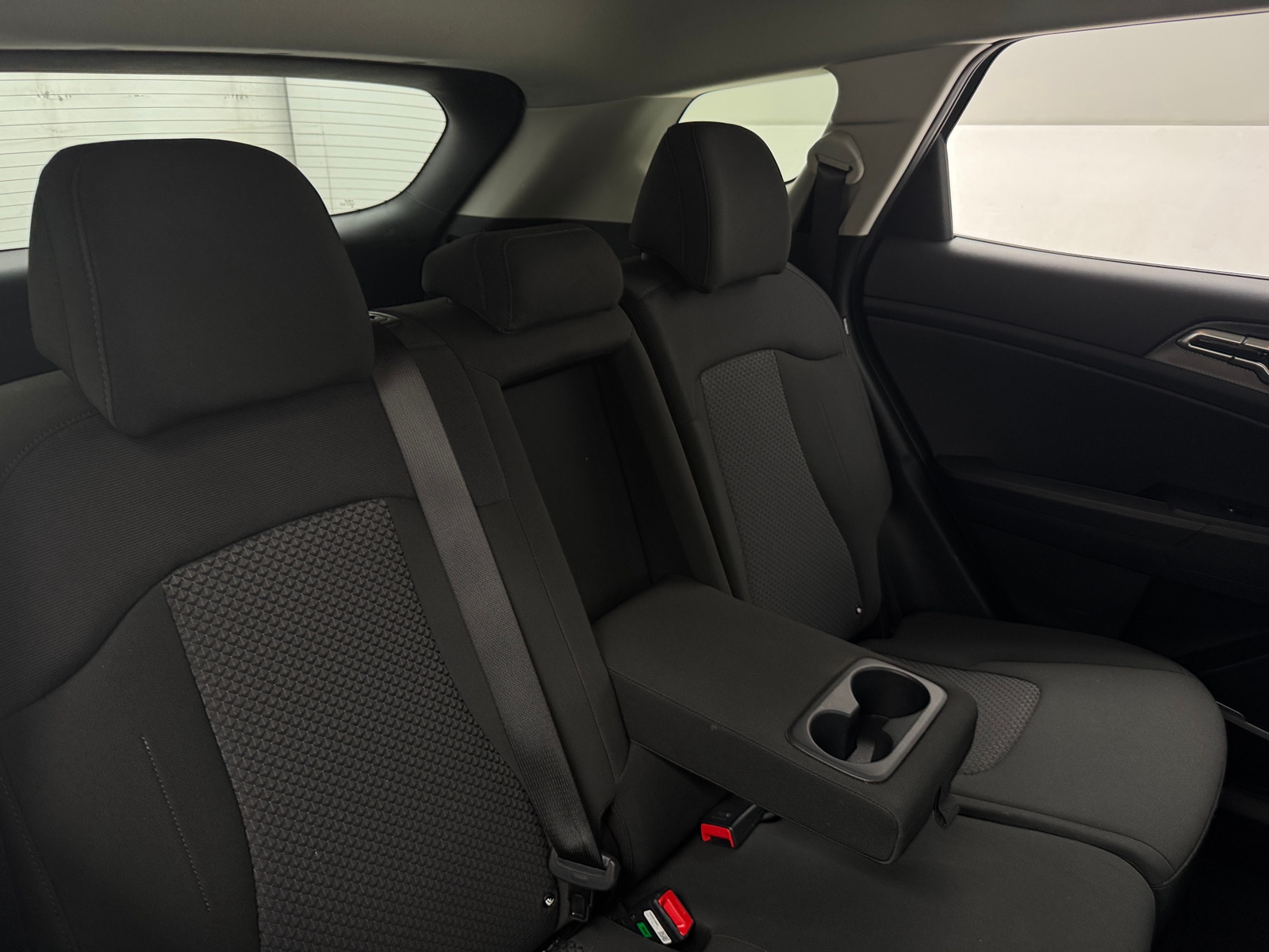 Thumbnail: 2025 Kia Sportage - 6