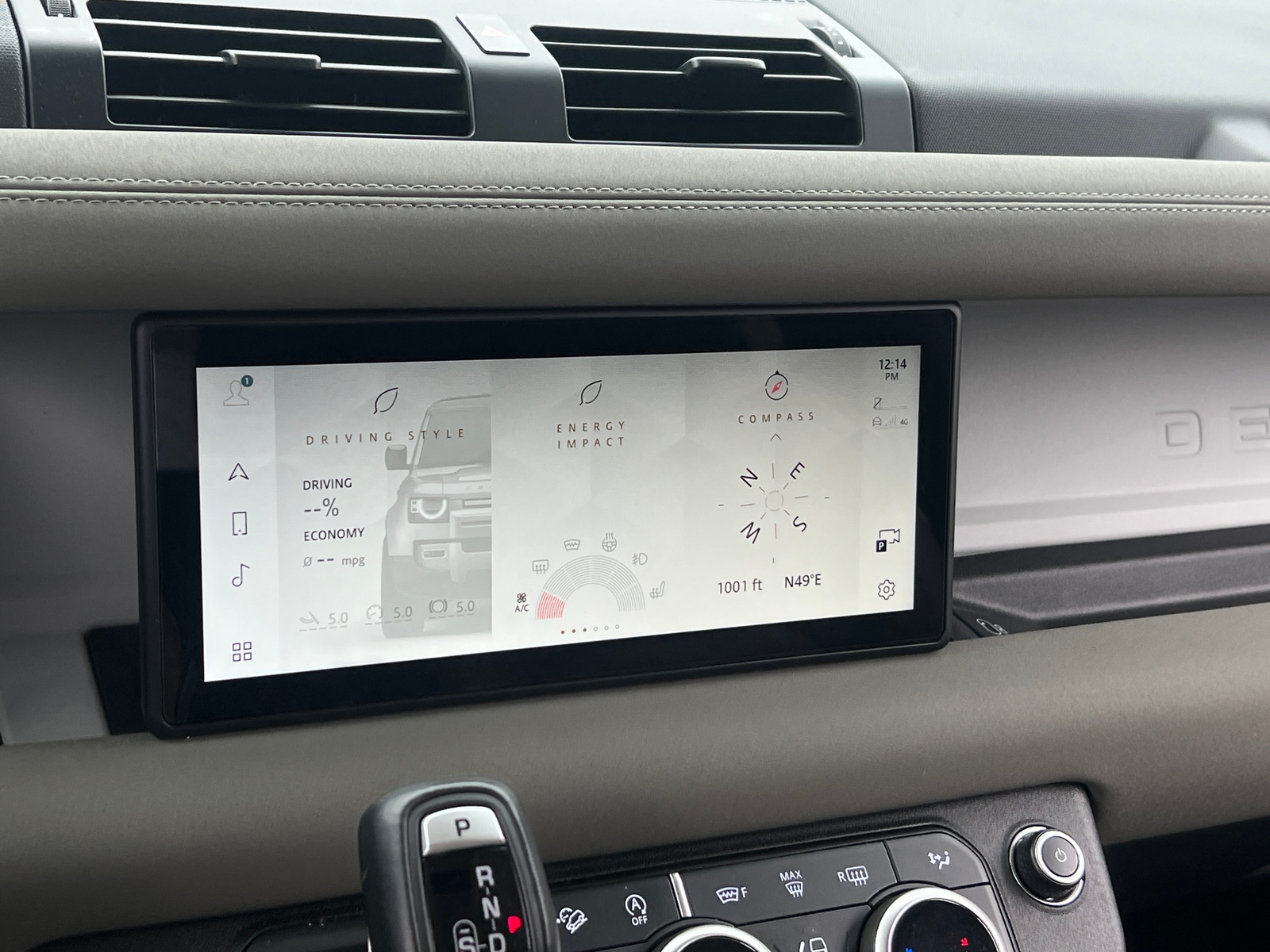 Thumbnail: 2023 Land Rover Defender - 2