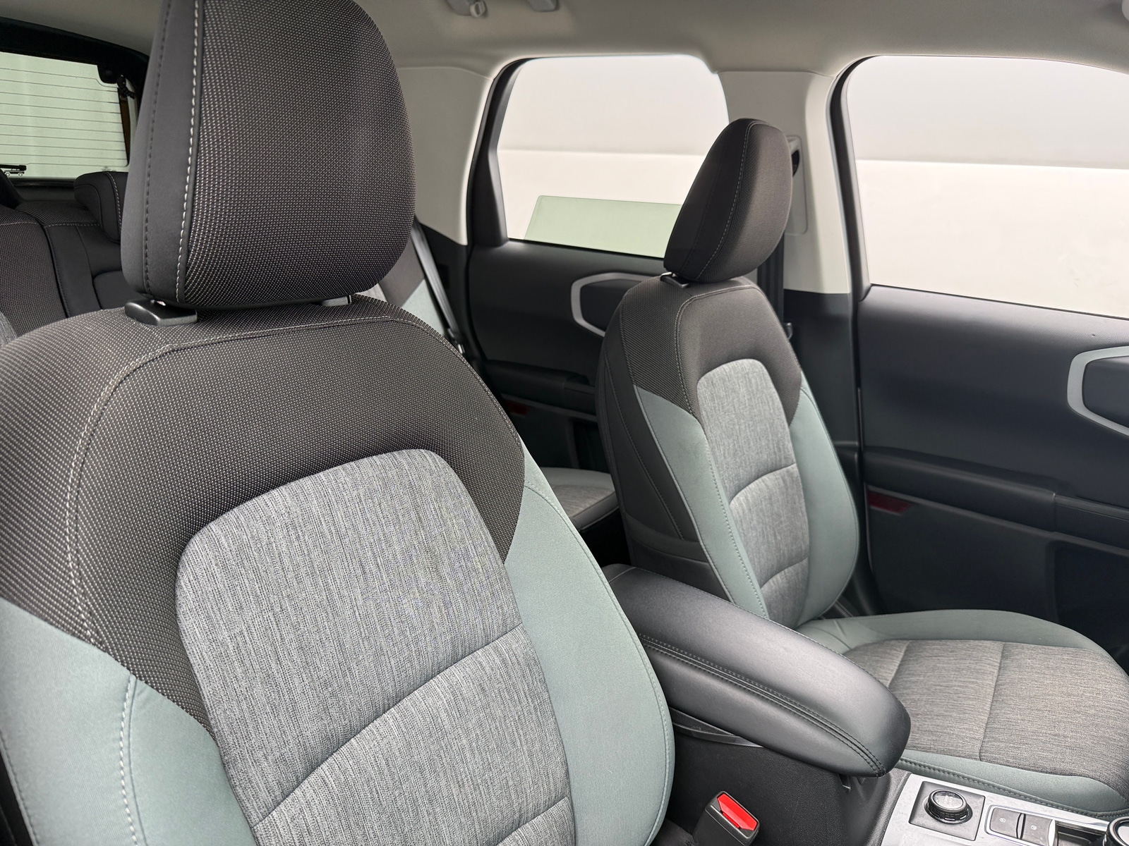 Thumbnail: 2022 Ford Bronco Sport - 2