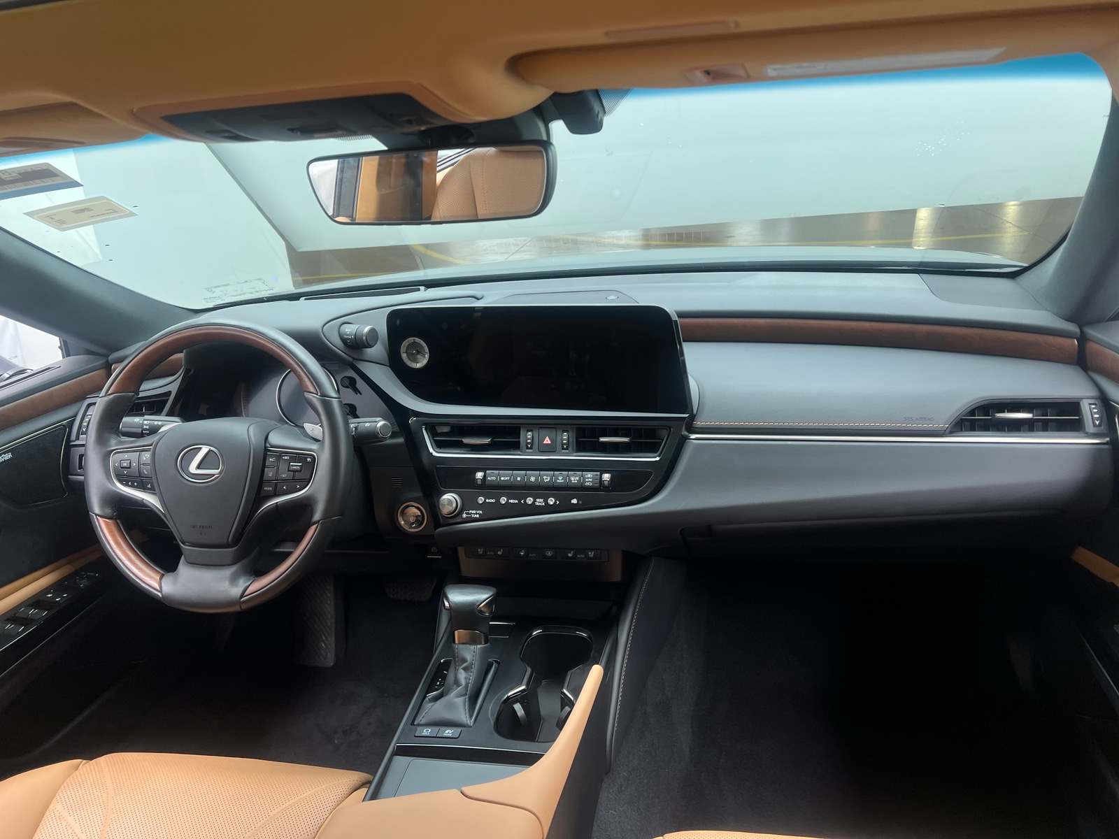 Thumbnail: 2024 Lexus ES - 2