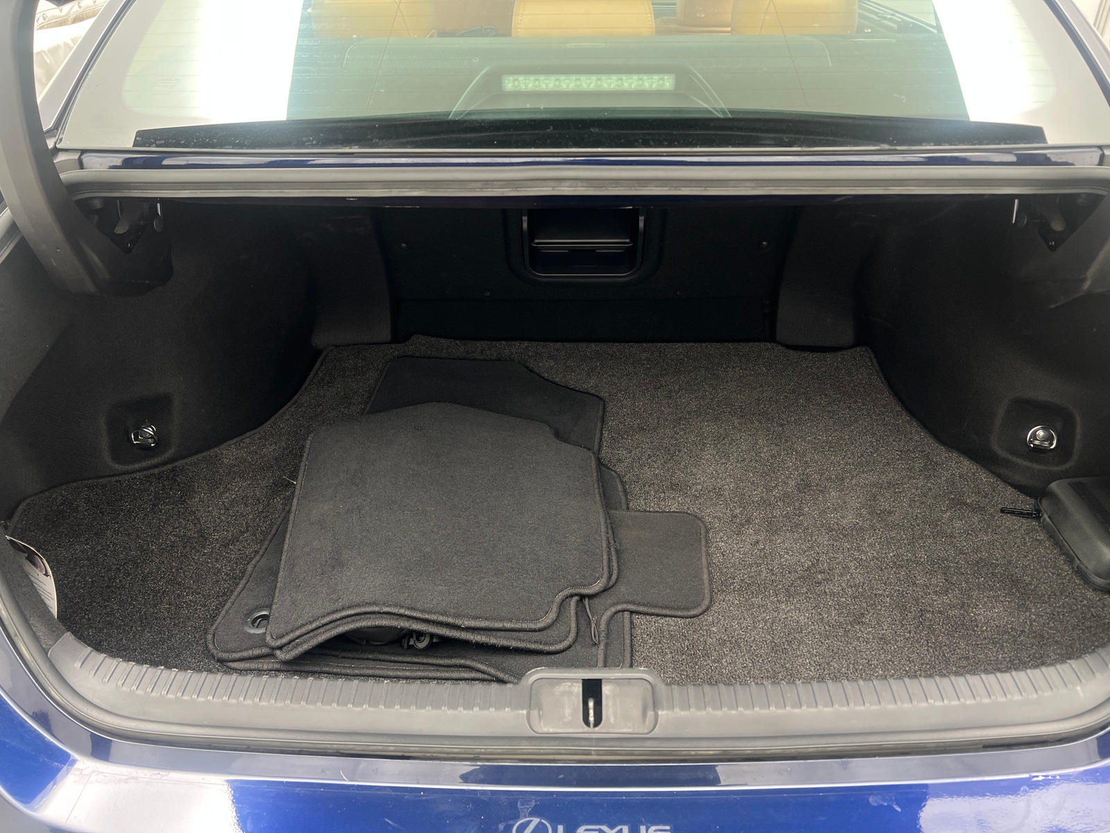 Thumbnail: 2024 Lexus ES - 6