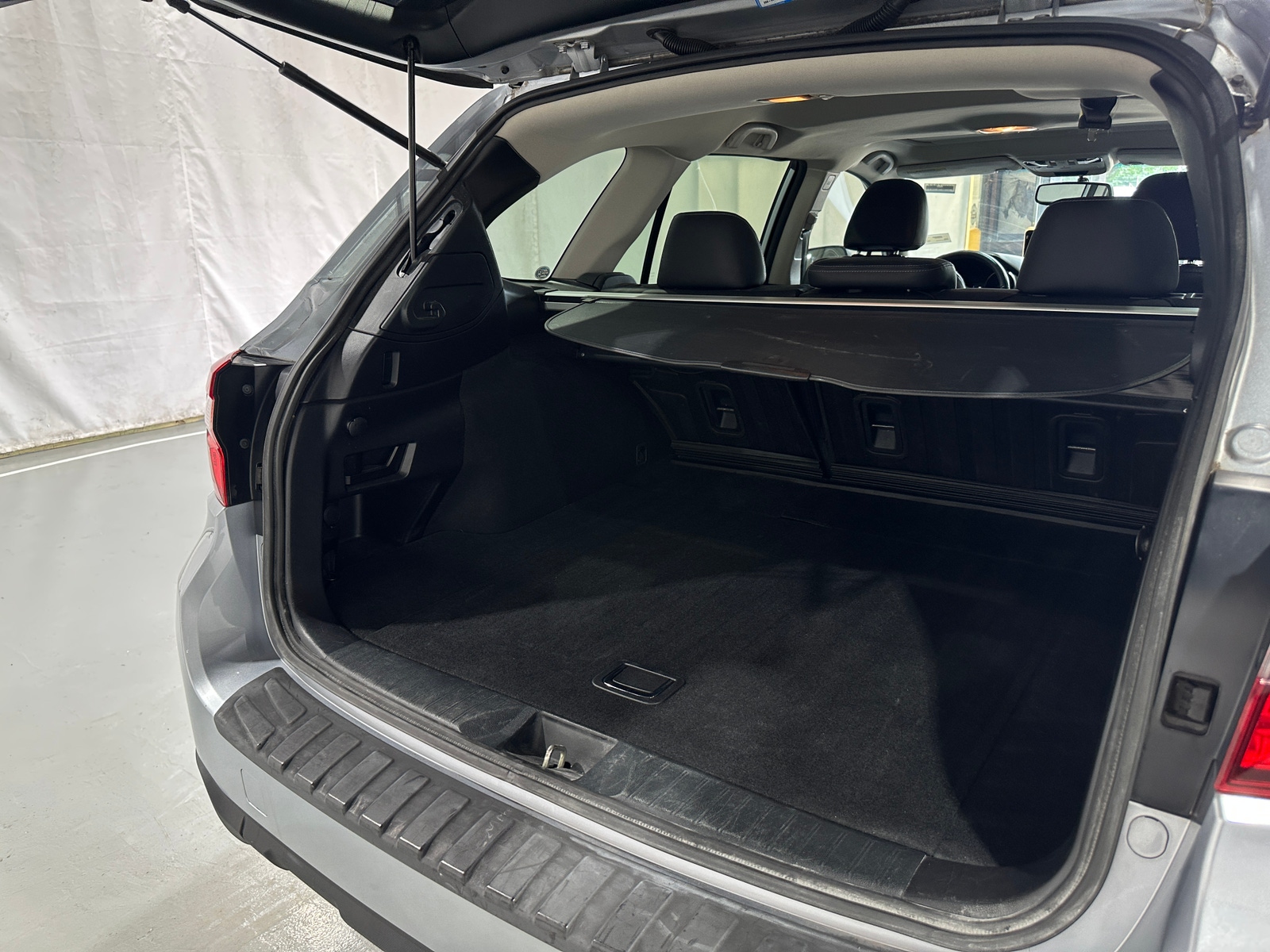 Thumbnail: 2015 Subaru Outback - 6