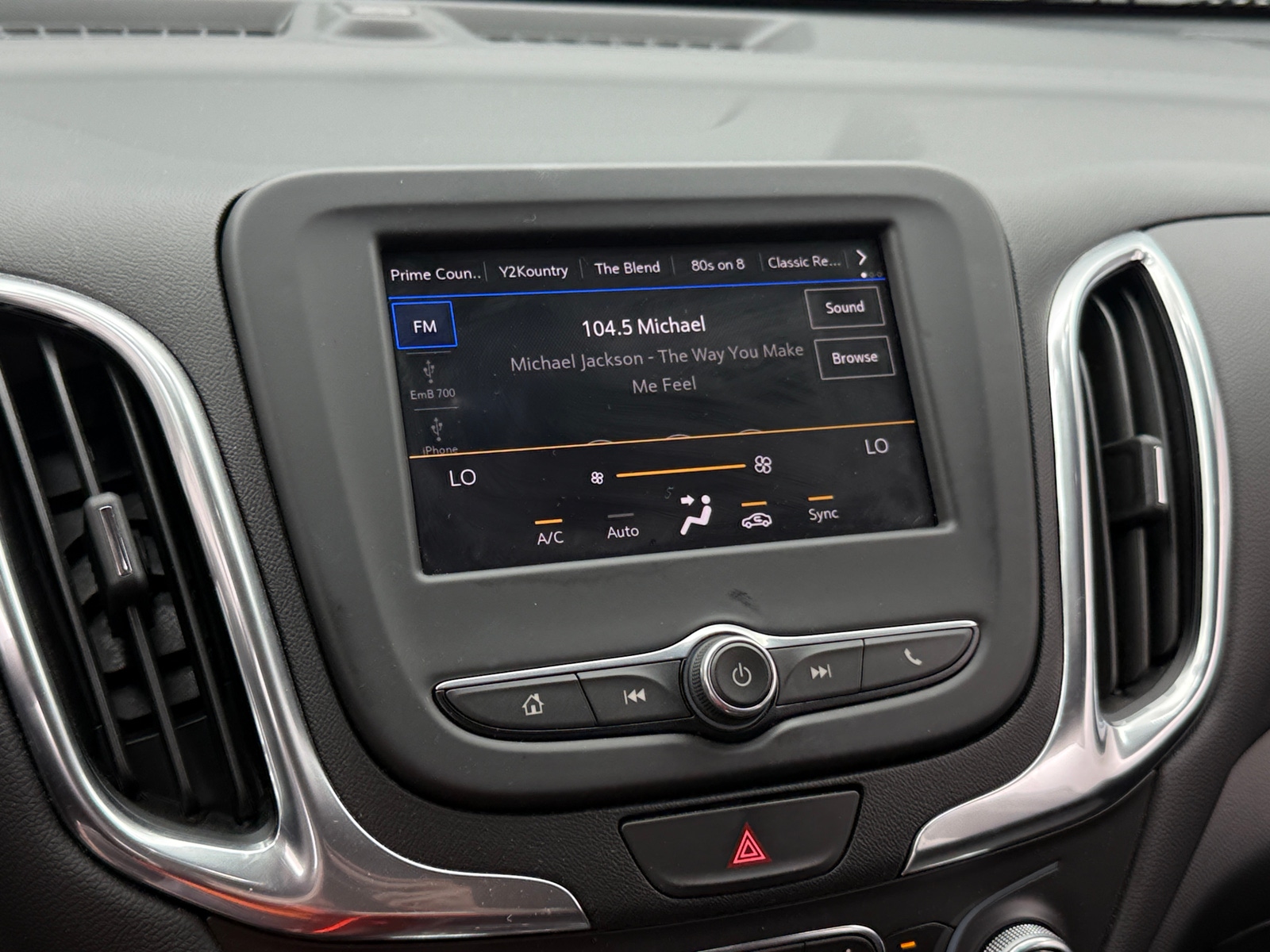 Thumbnail: 2021 Chevrolet Equinox - 4