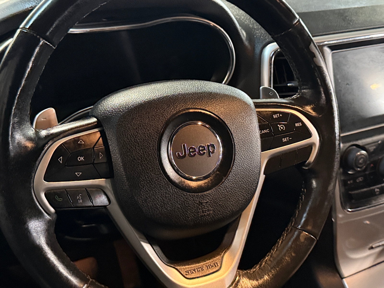 Thumbnail: 2015 Jeep Grand Cherokee - 5