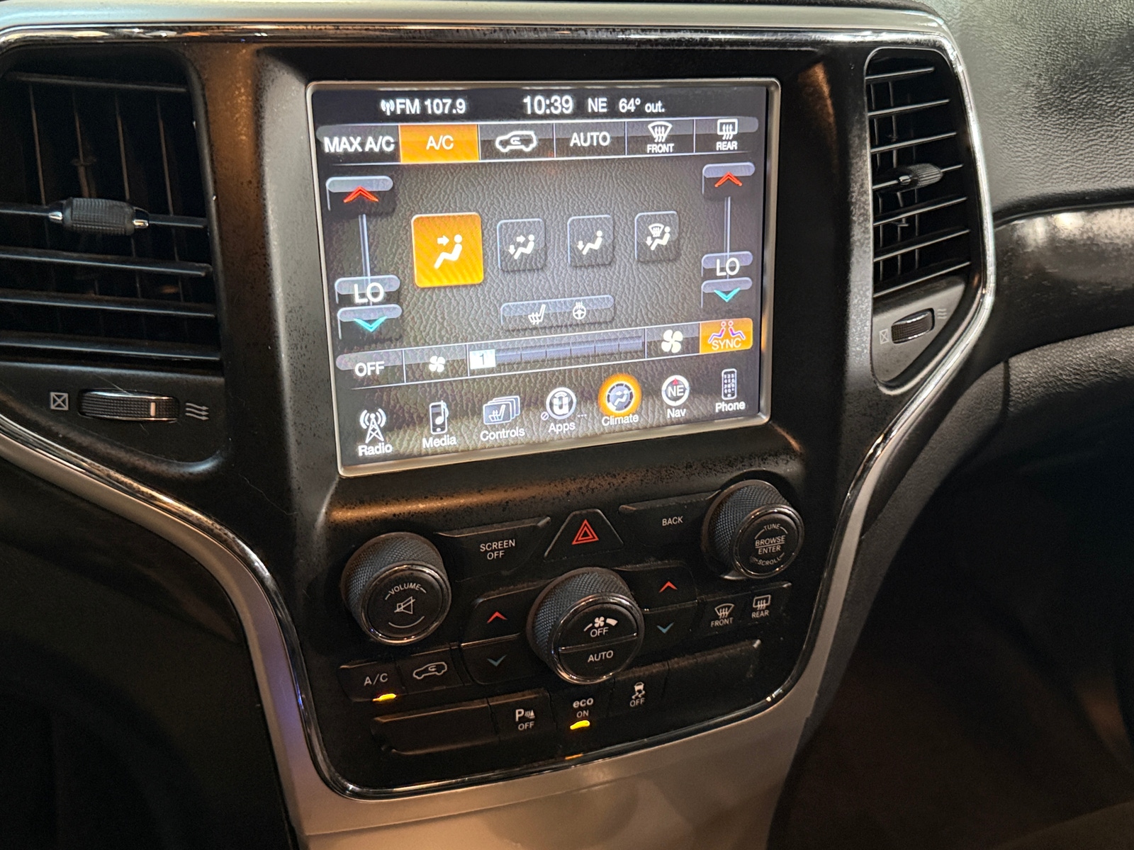 Thumbnail: 2015 Jeep Grand Cherokee - 4