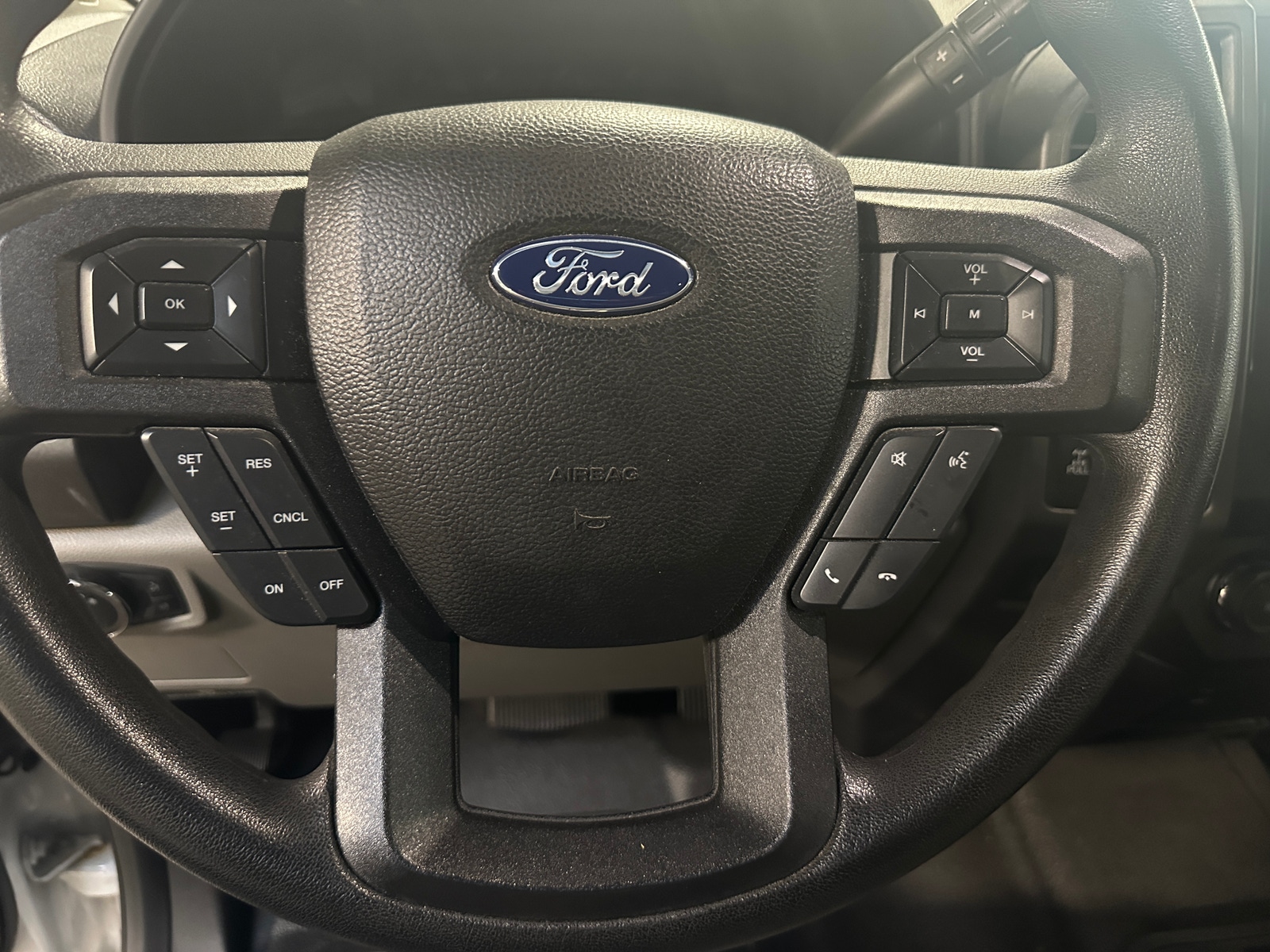 Thumbnail: 2019 Ford Econoline - 4