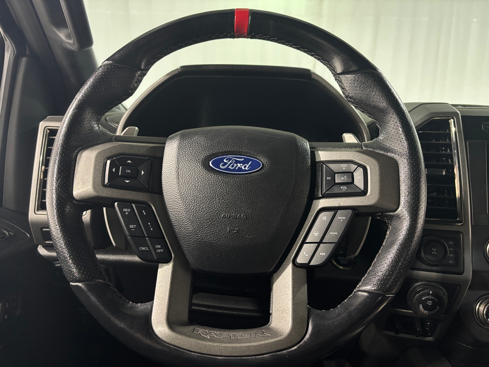 Thumbnail: 2019 Ford Econoline - 5