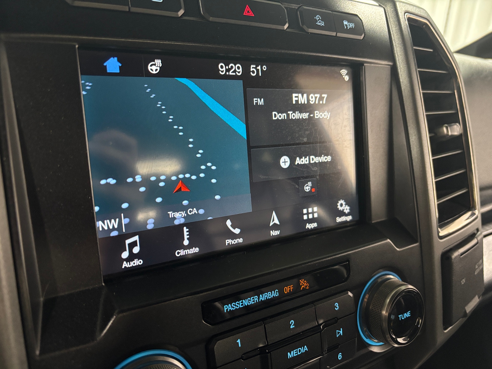 Thumbnail: 2019 Ford Econoline - 4