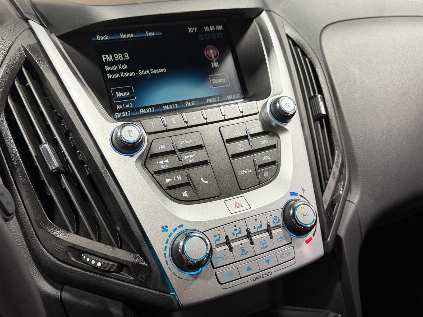 Thumbnail: 2017 Chevrolet Equinox - 4