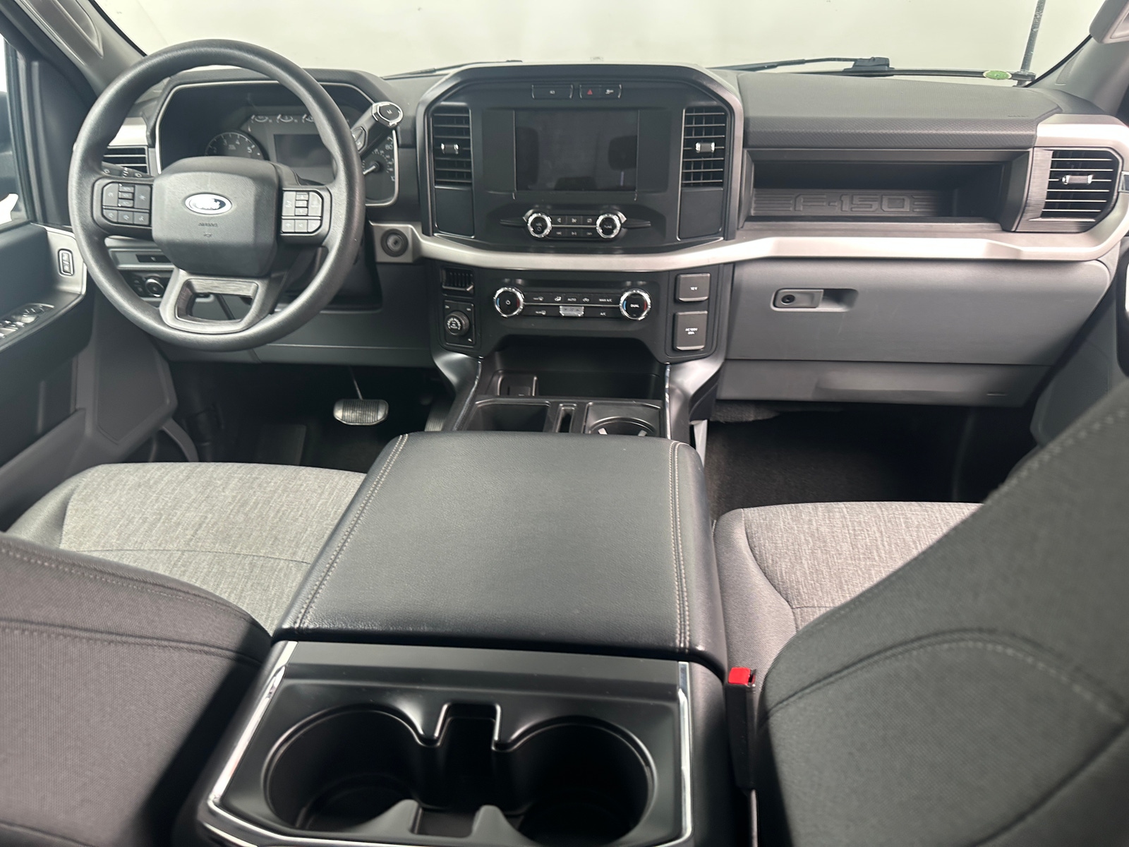 Thumbnail: 2022 Ford Econoline - 3