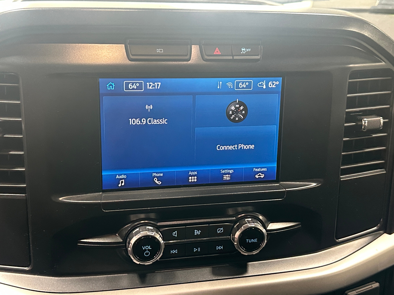 Thumbnail: 2022 Ford Econoline - 4