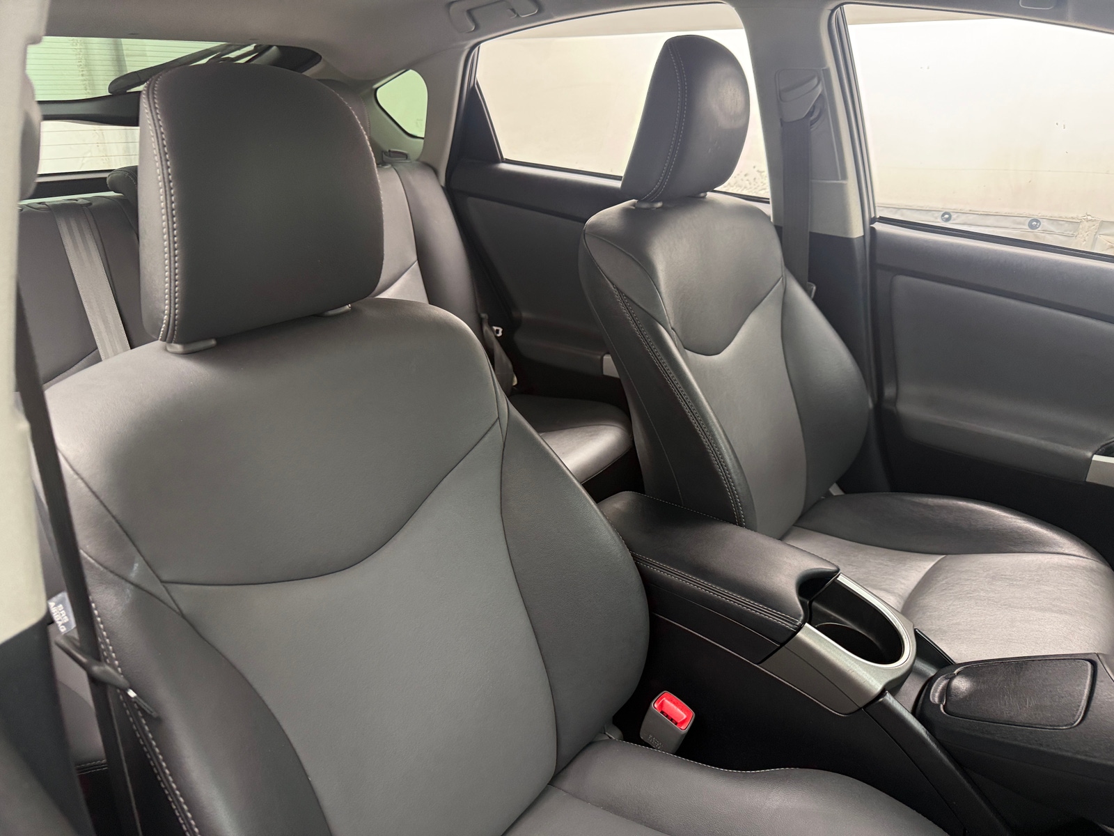 Thumbnail: 2013 Toyota Prius - 2