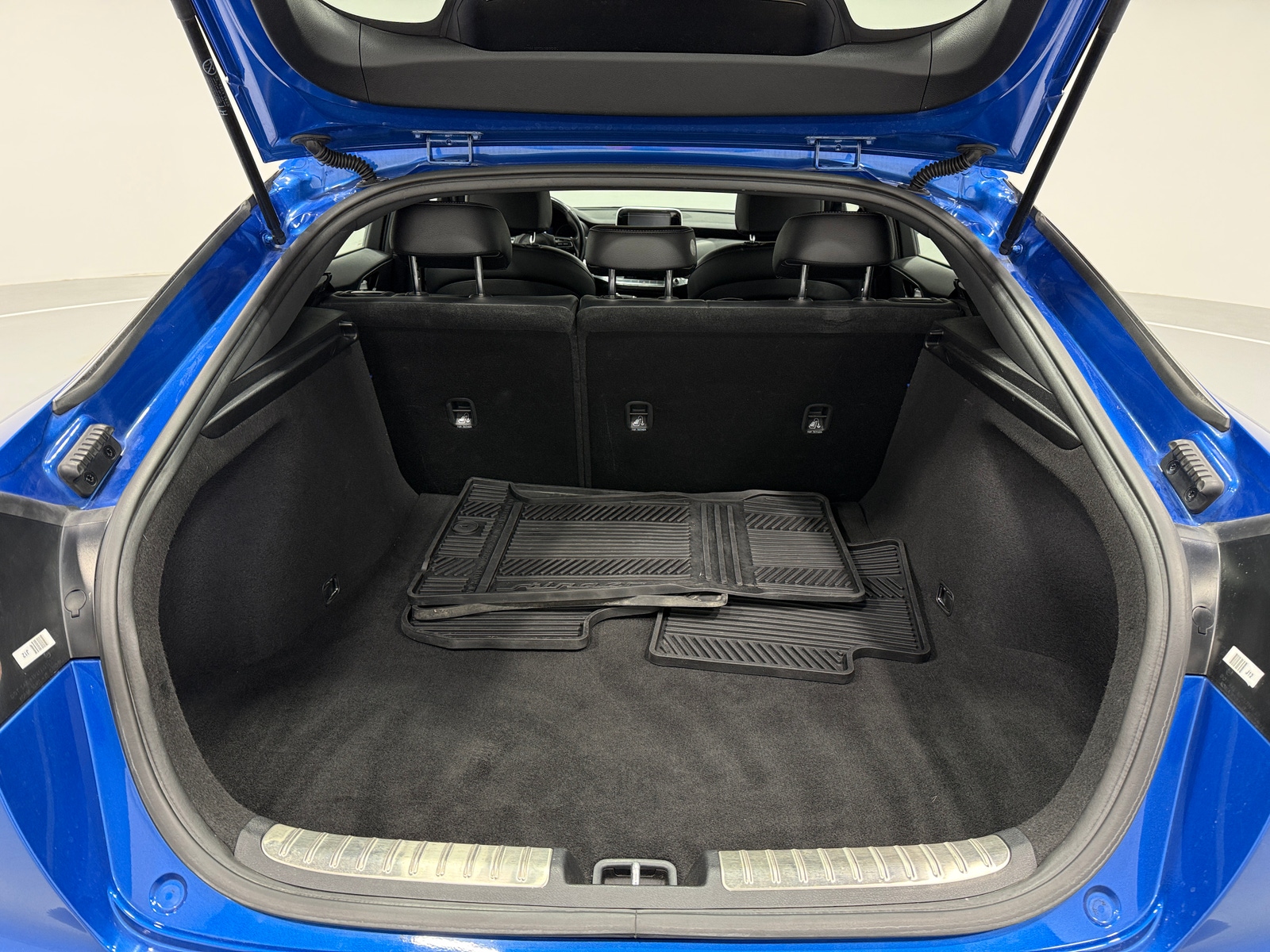 Thumbnail: 2020 Kia Stinger - 6