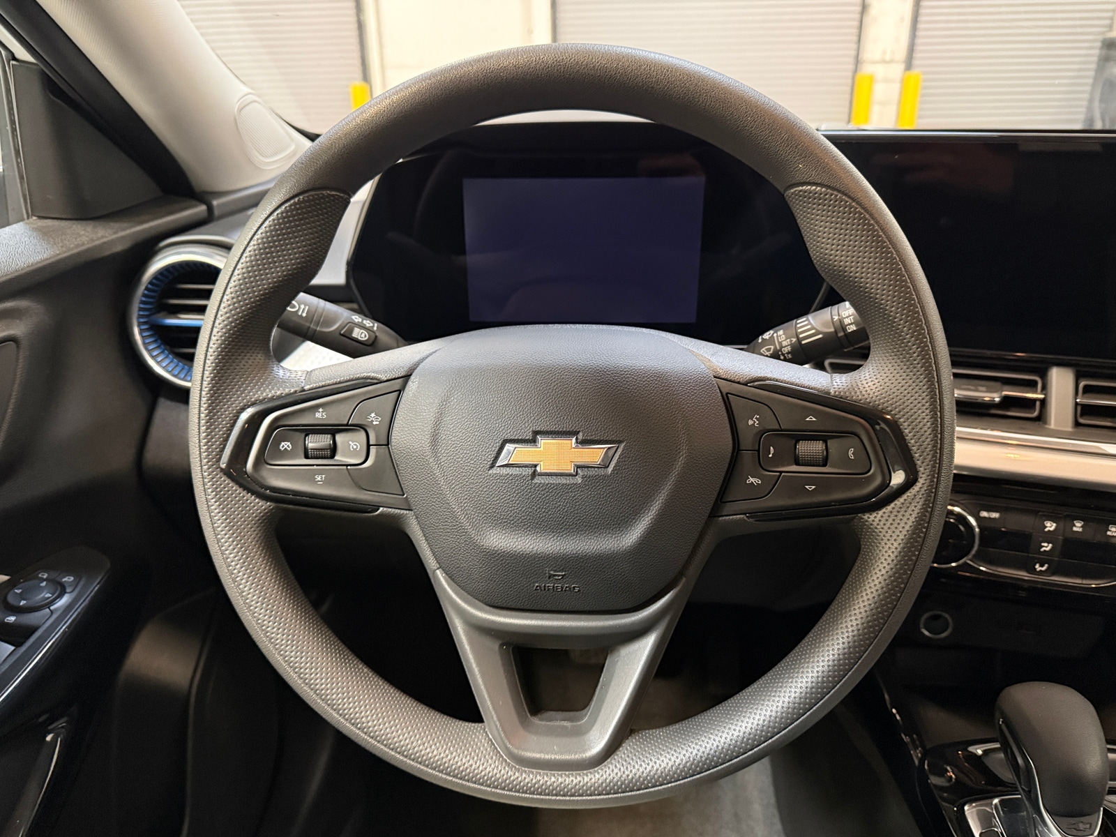 Thumbnail: 2025 Chevrolet Trax - 5