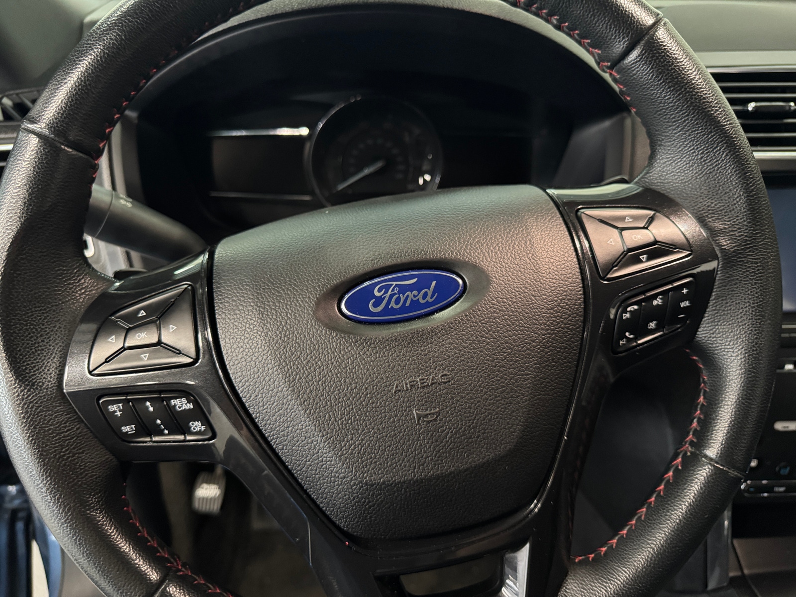 Thumbnail: 2018 Ford Explorer - 4