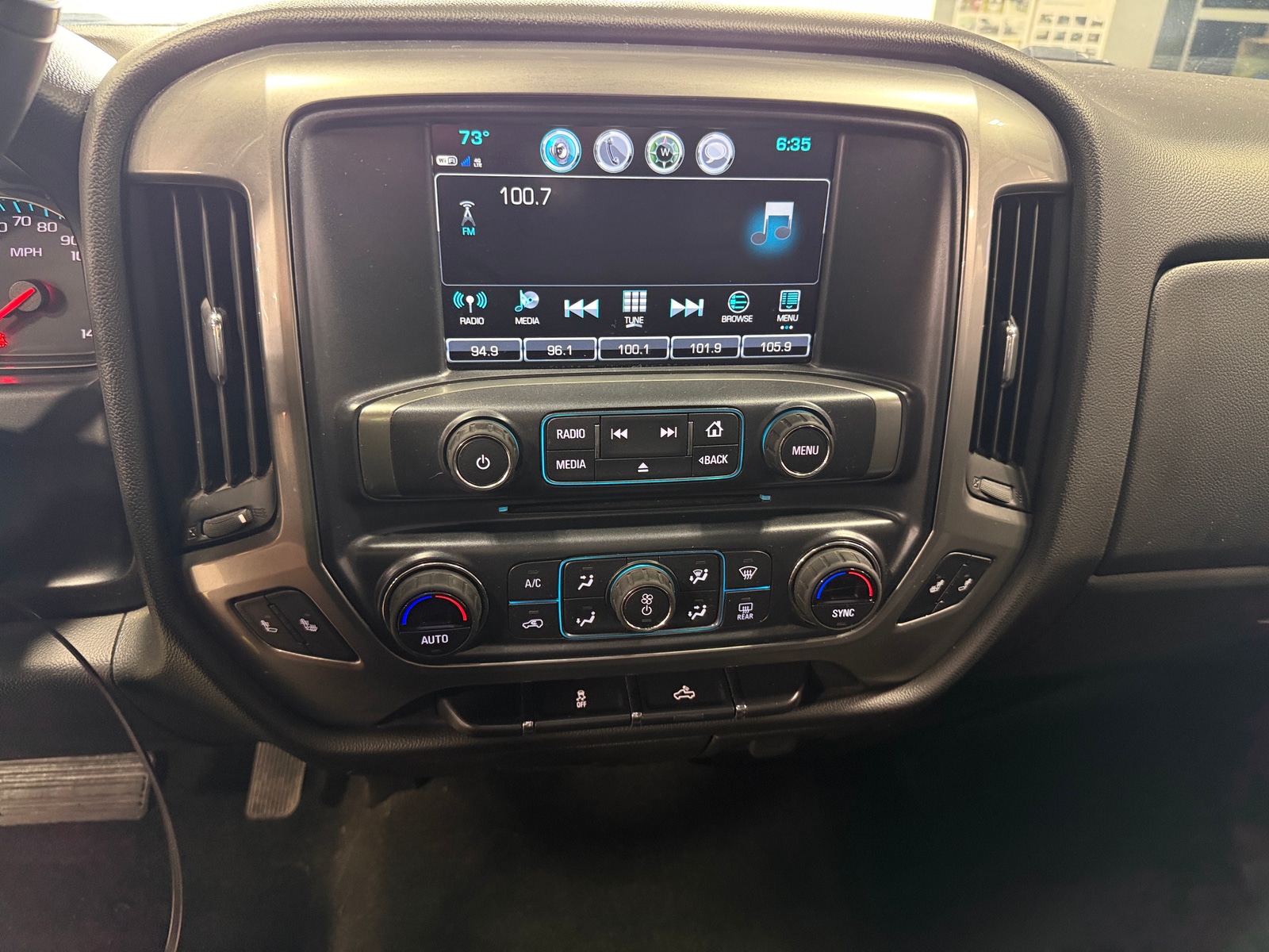 Thumbnail: 2018 Chevrolet Silverado 1500 - 4