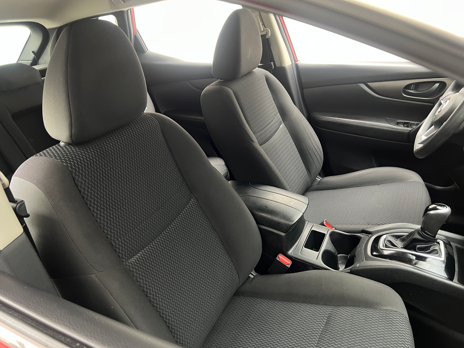 Thumbnail: 2018 Nissan Rogue Sport - 2