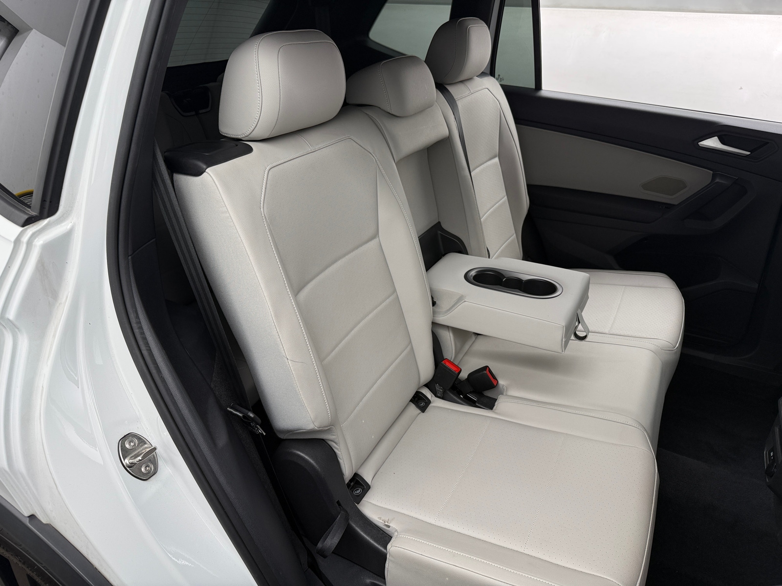 Thumbnail: 2021 Volkswagen Tiguan - 5
