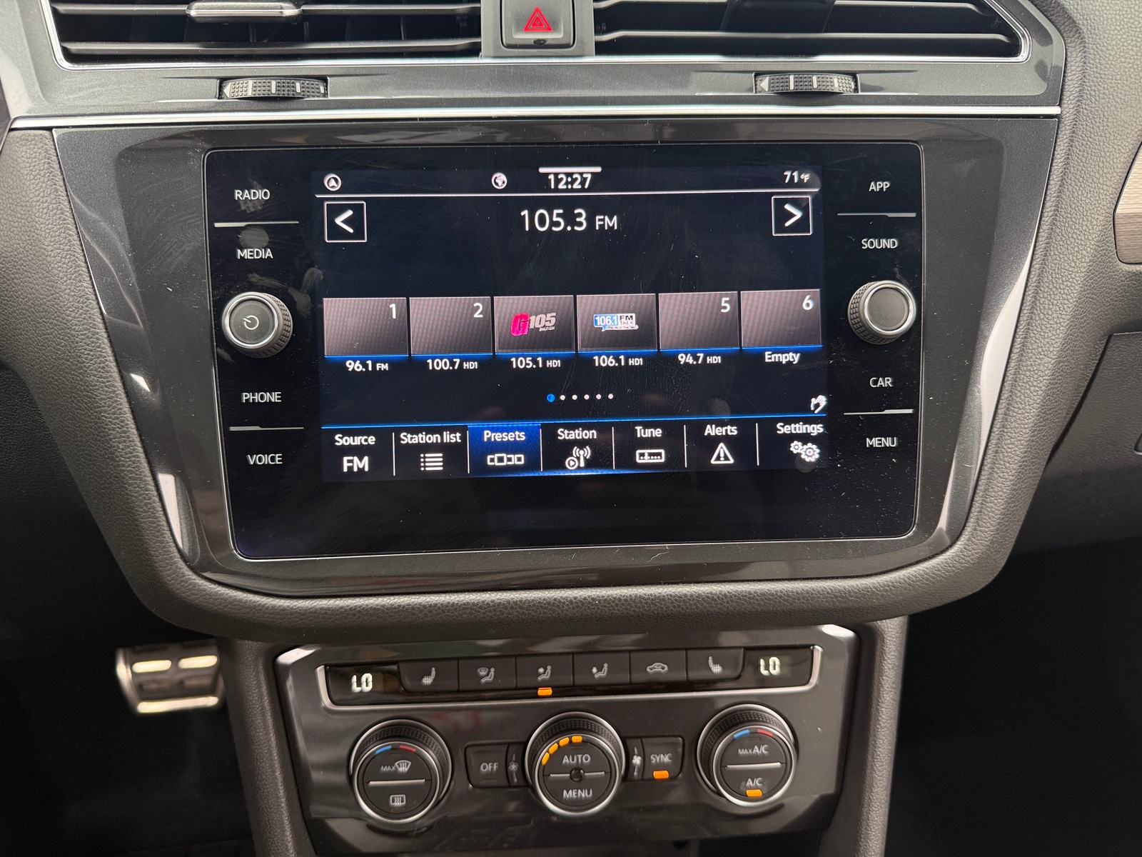 Thumbnail: 2021 Volkswagen Tiguan - 3