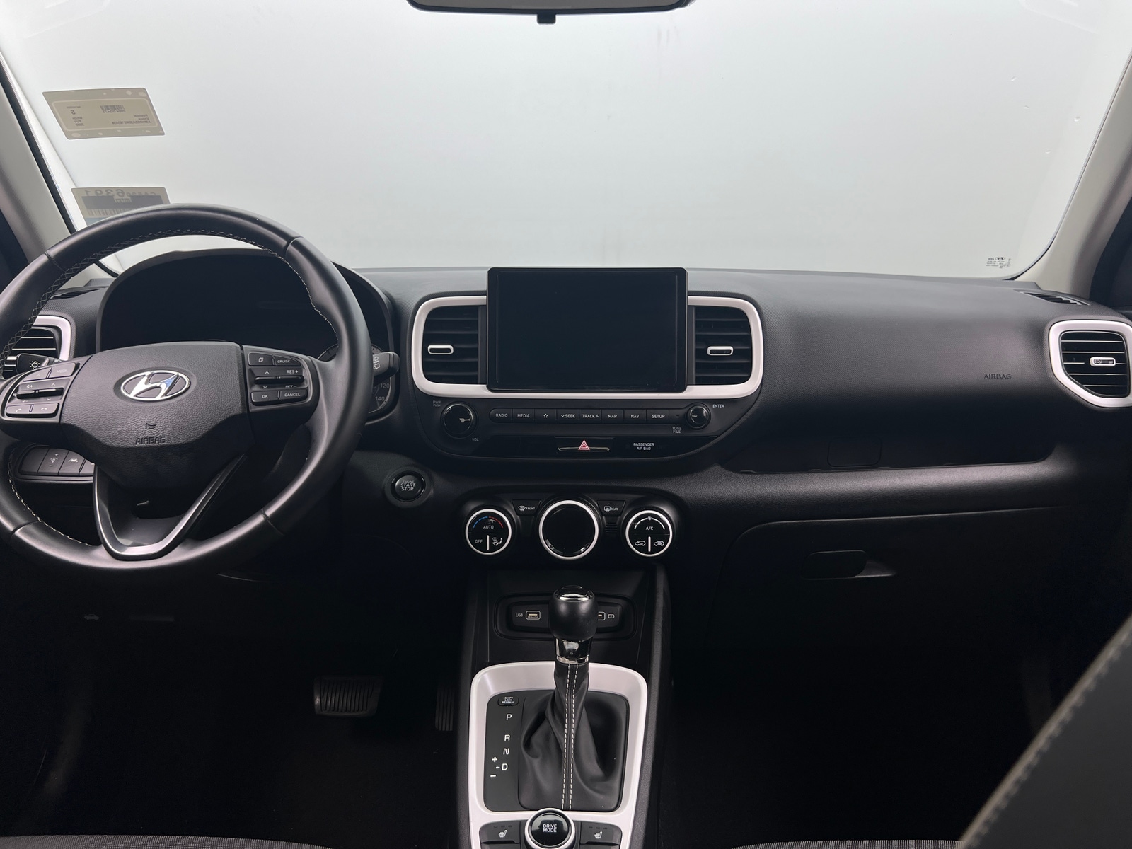 Thumbnail: 2022 Hyundai Venue - 3