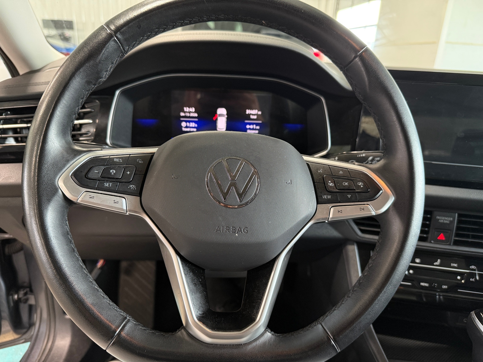 Thumbnail: 2025 Volkswagen Jetta - 5