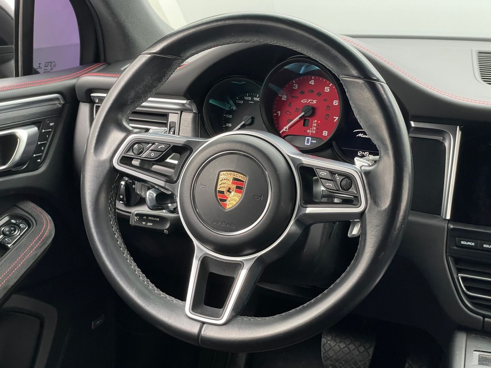 Thumbnail: 2020 Porsche Macan - 4