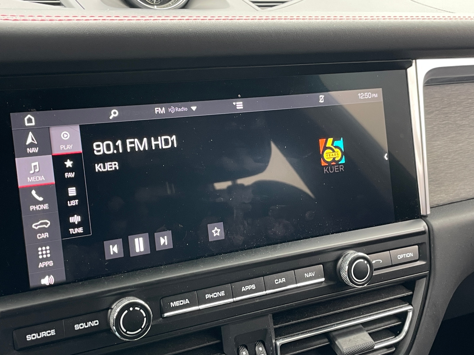 Thumbnail: 2020 Porsche Macan - 3