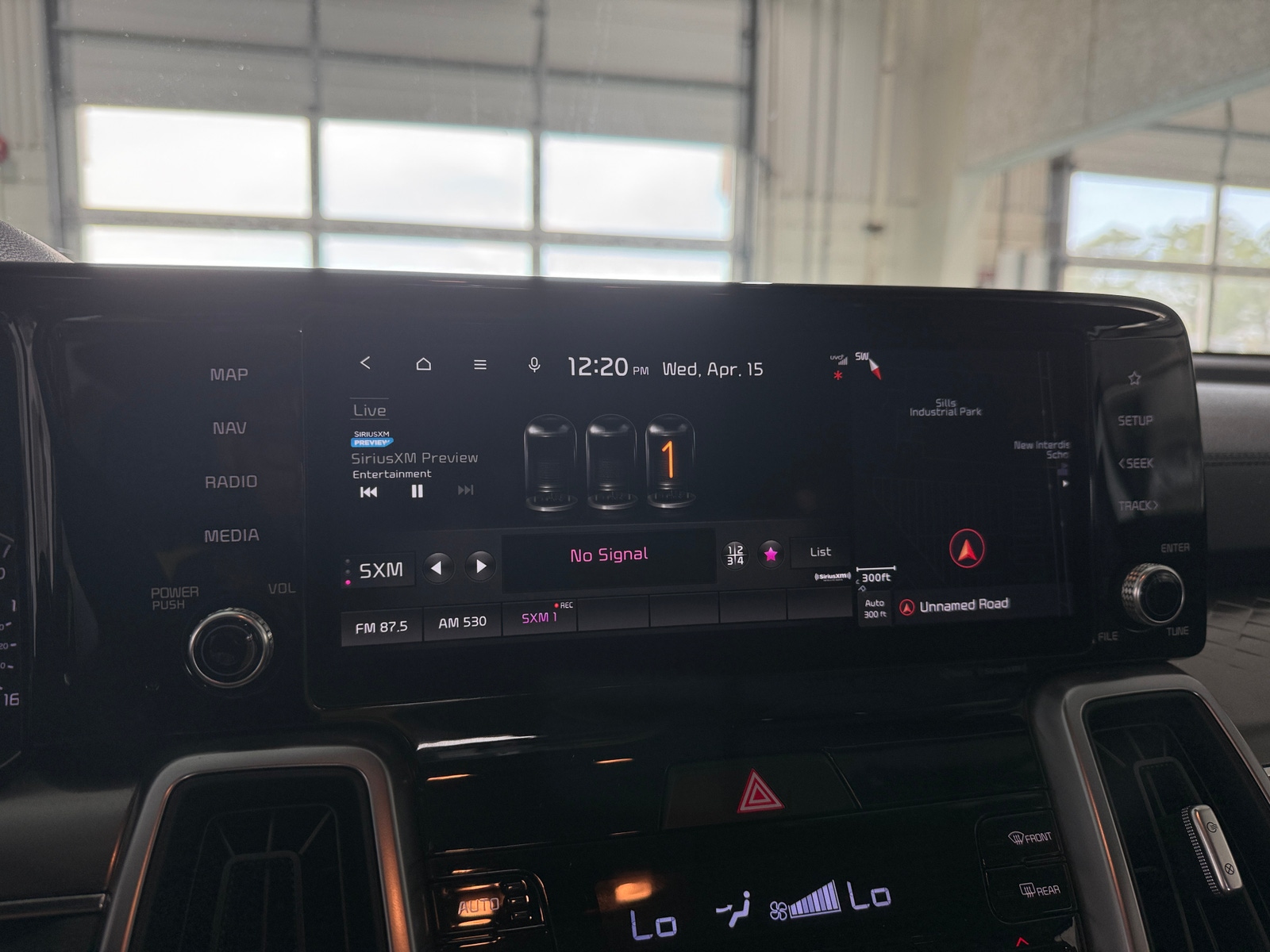 Thumbnail: 2022 Kia Sorento - 3