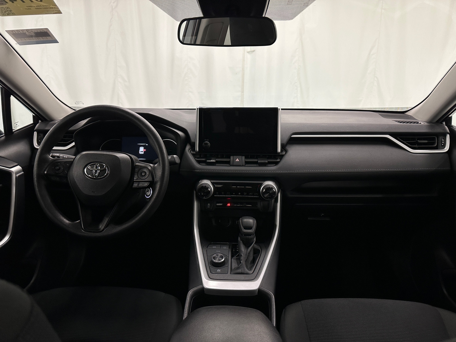 Thumbnail: 2025 Toyota RAV4 - 3