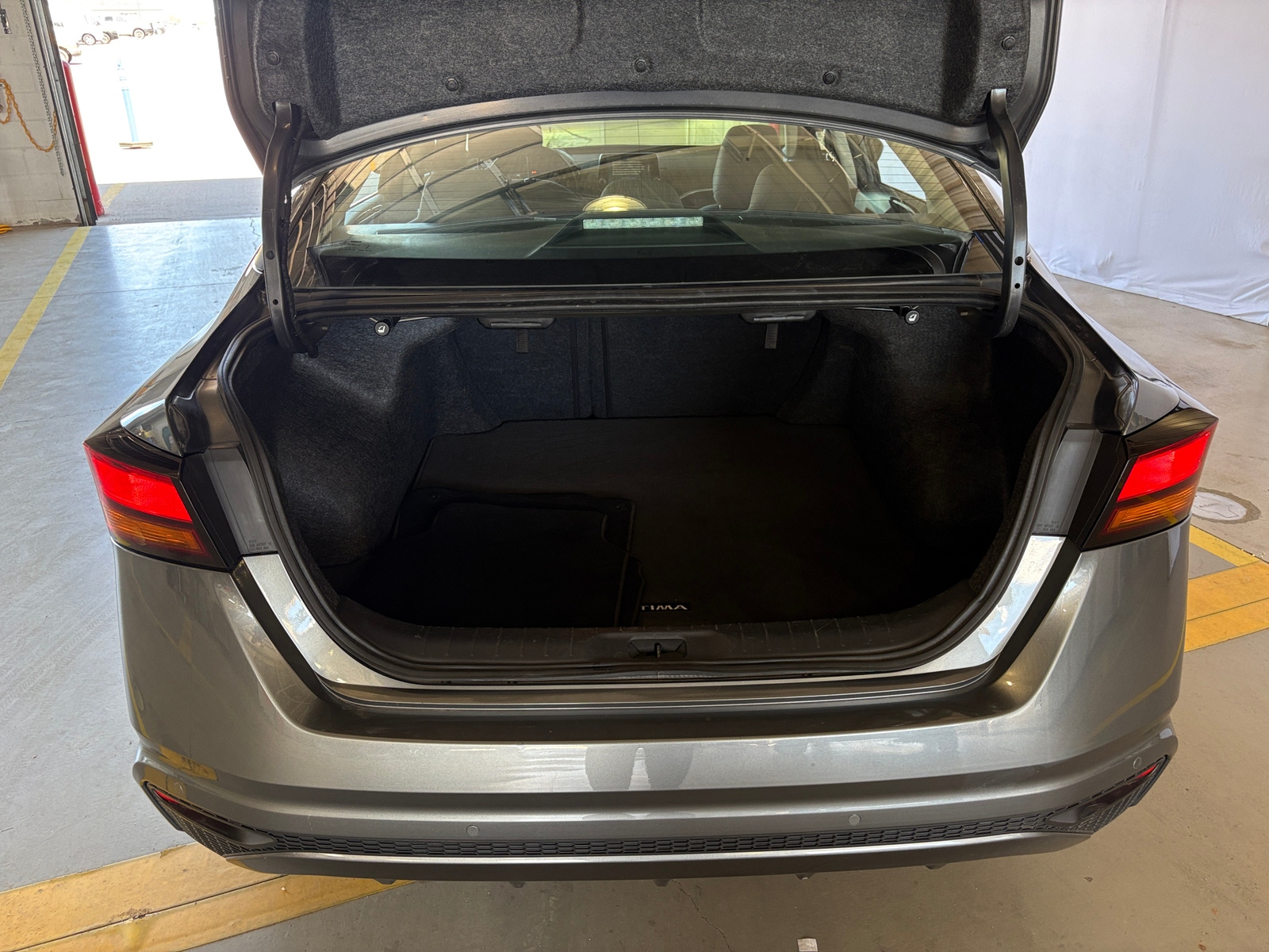 Thumbnail: 2025 Nissan Altima - 7