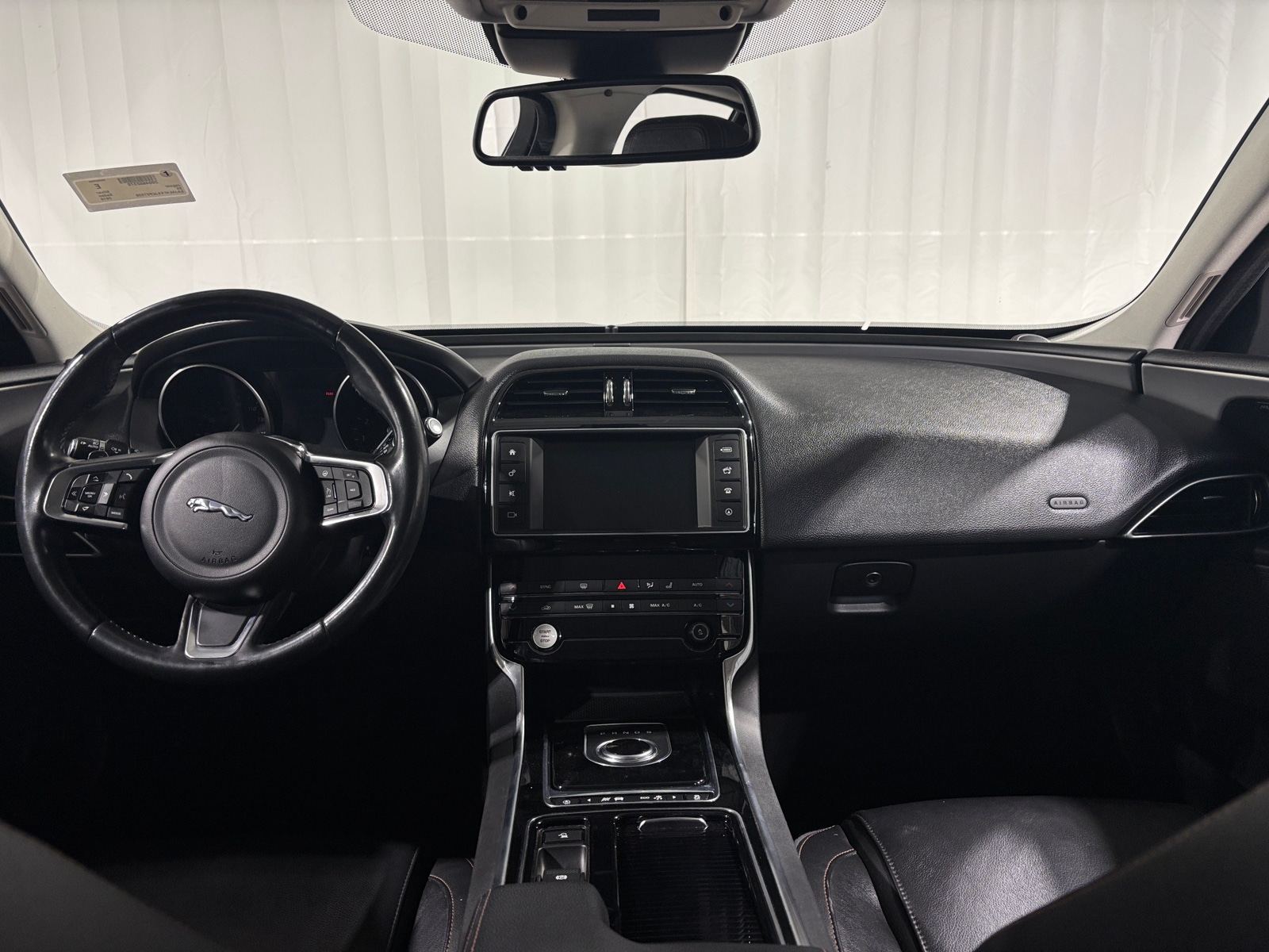 Thumbnail: 2018 Jaguar XE - 2