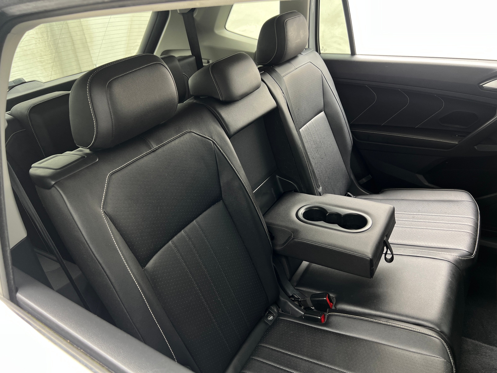 Thumbnail: 2022 Volkswagen Tiguan - 5