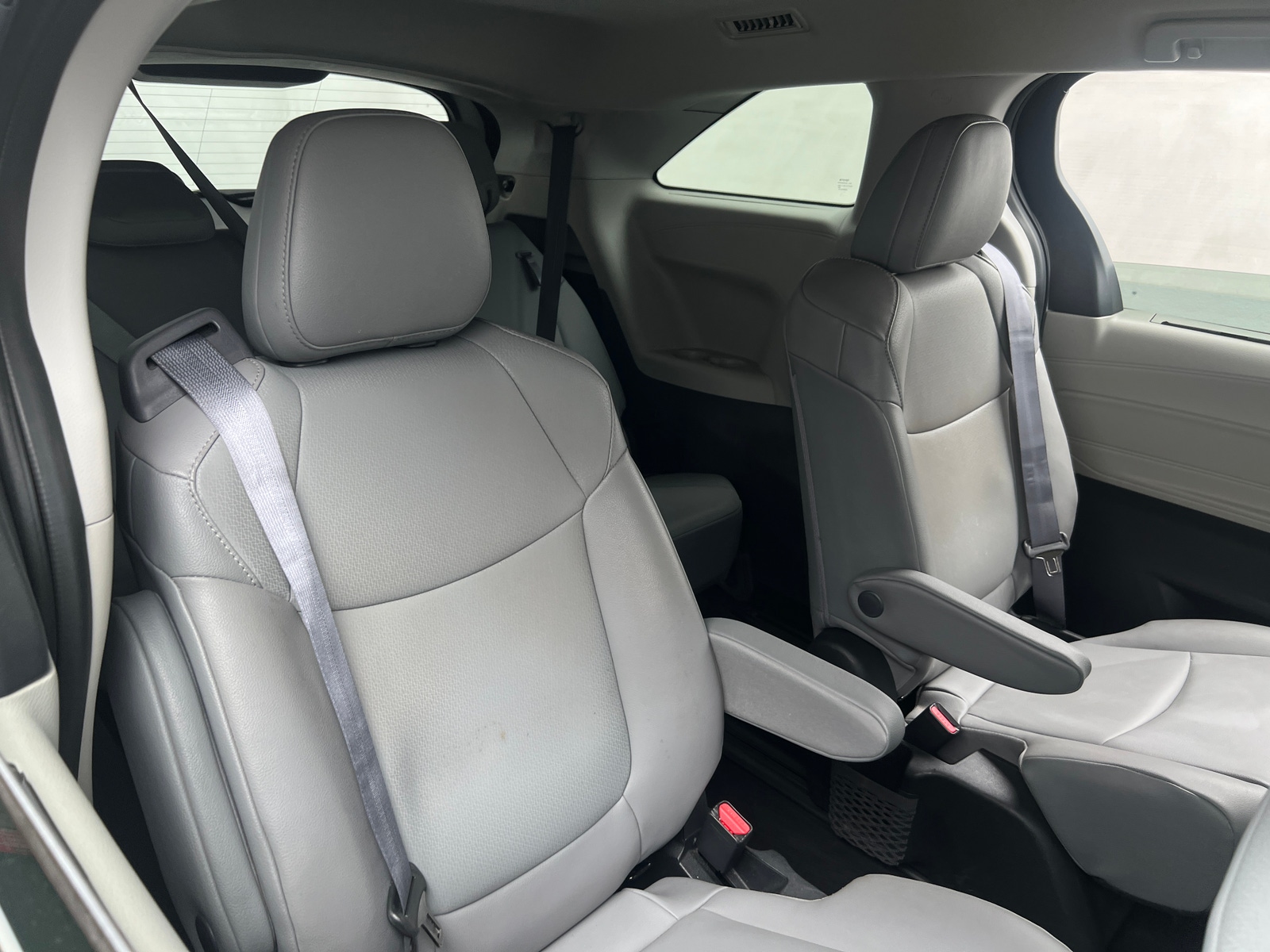 Thumbnail: 2022 Toyota Sienna - 5