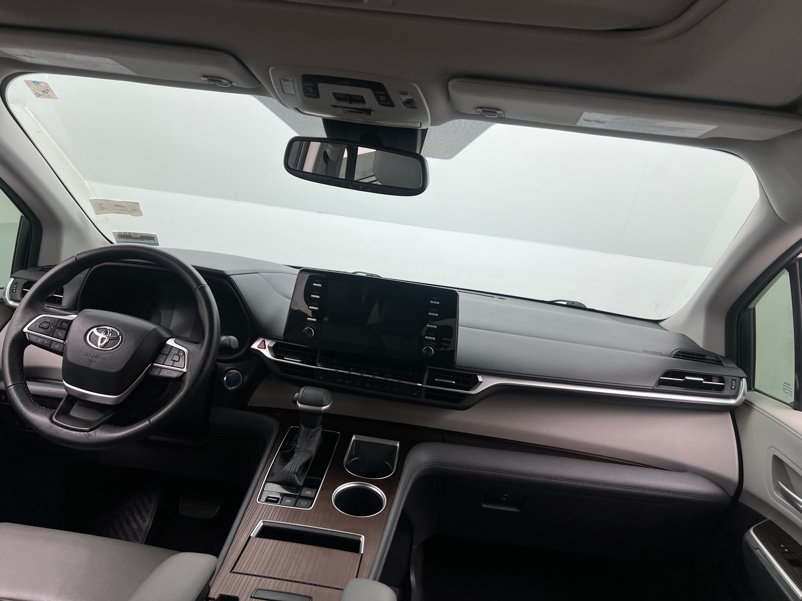 Thumbnail: 2022 Toyota Sienna - 2